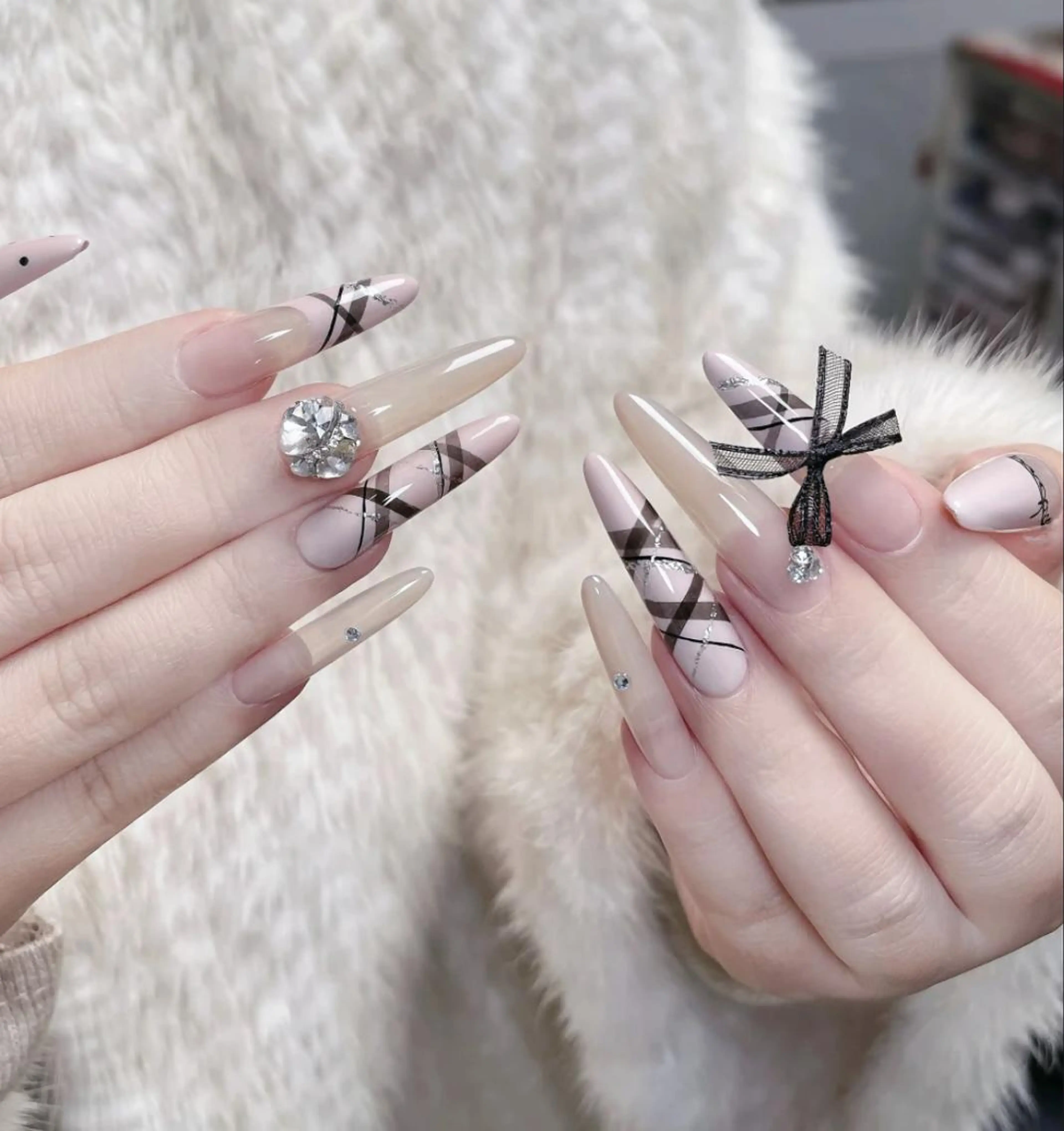 ネイル ハンドネイル ハンドケア 🍑 momo_nailのネイルデザイン