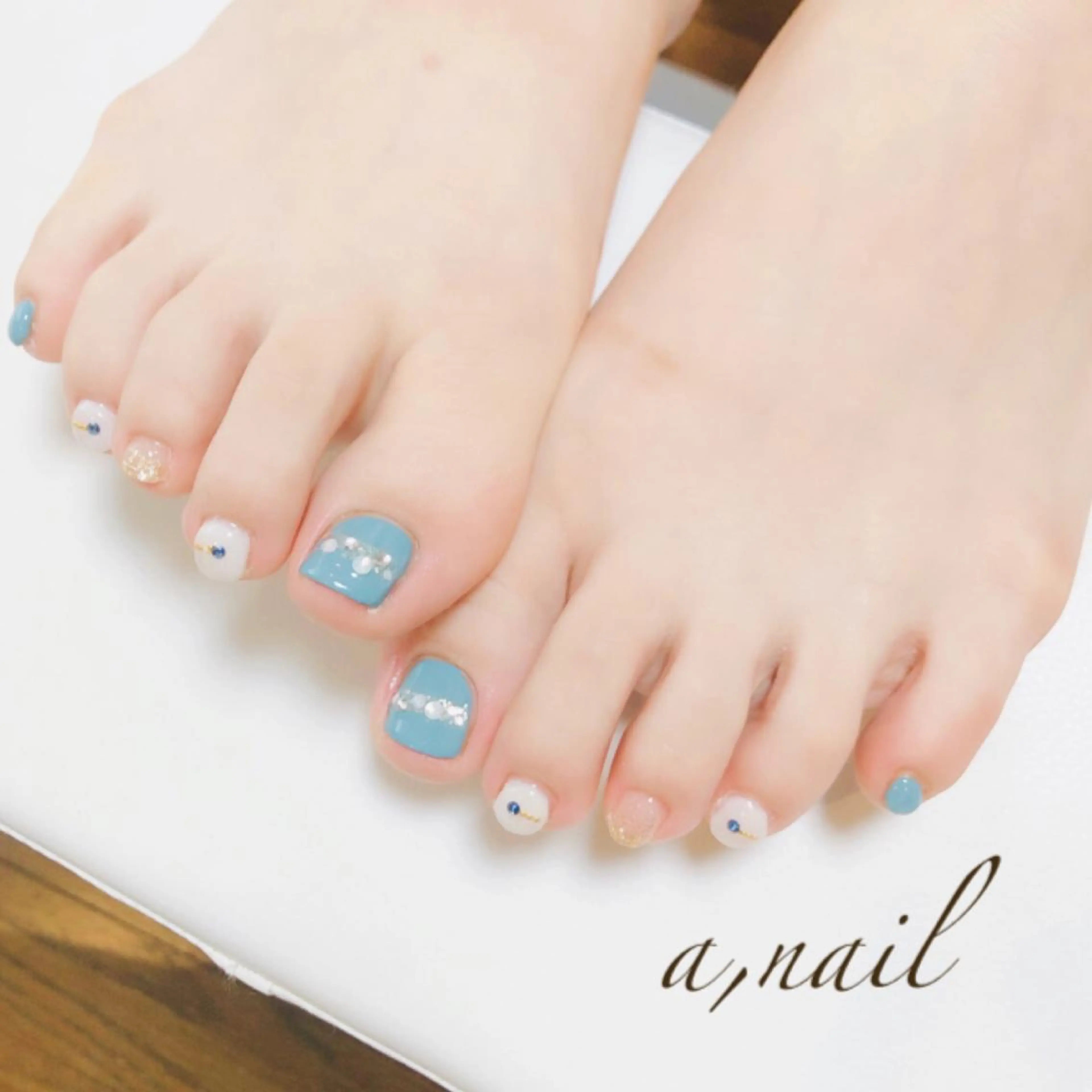 ネイル フットネイル ジェルネイル グラデーション オフィスネイル ワンカラーネイル フットネイル ネイルサロン エーネイルのネイルデザイン