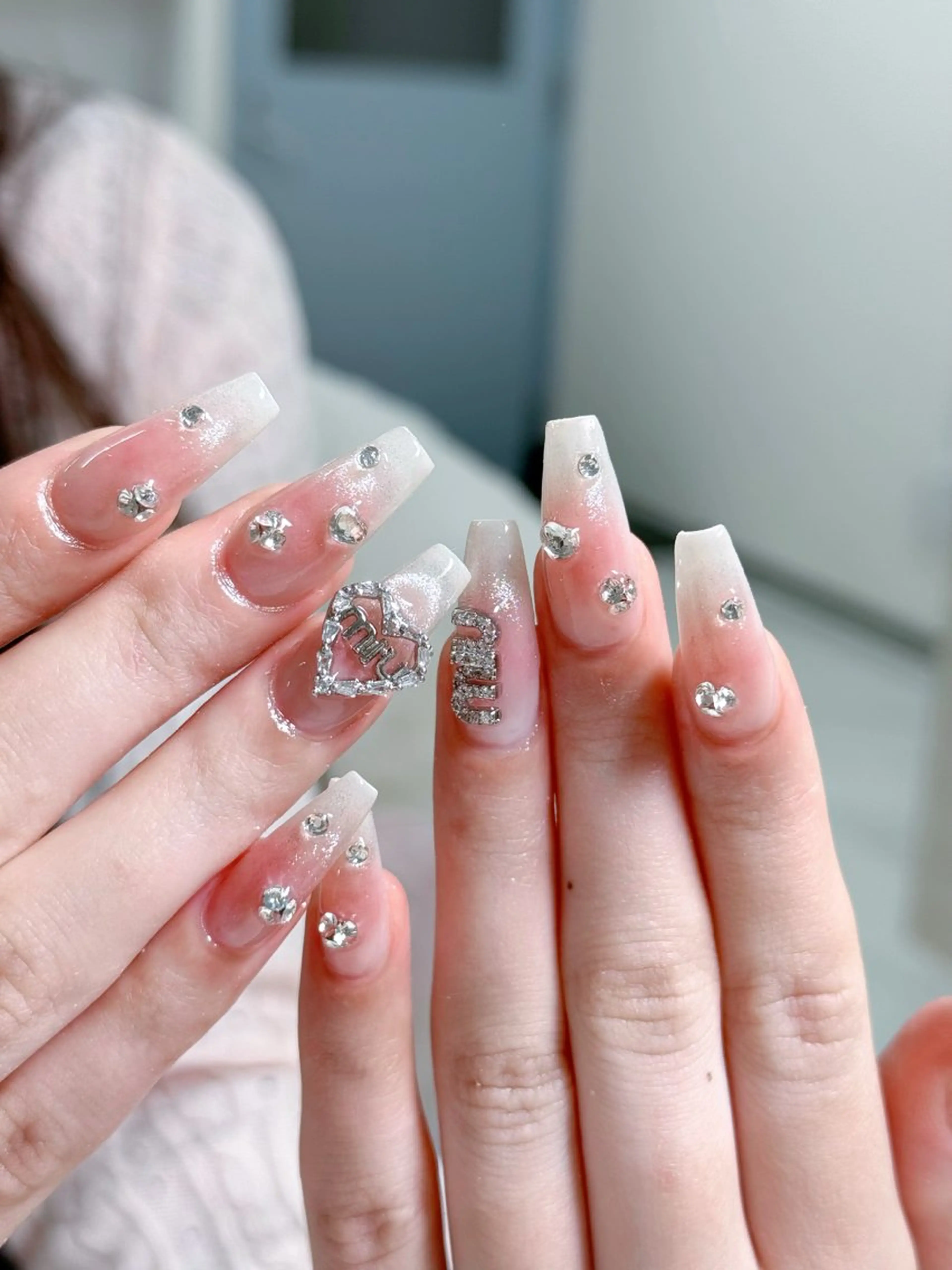 ネイル ハンドネイル FLY Nail Salonのネイルデザイン