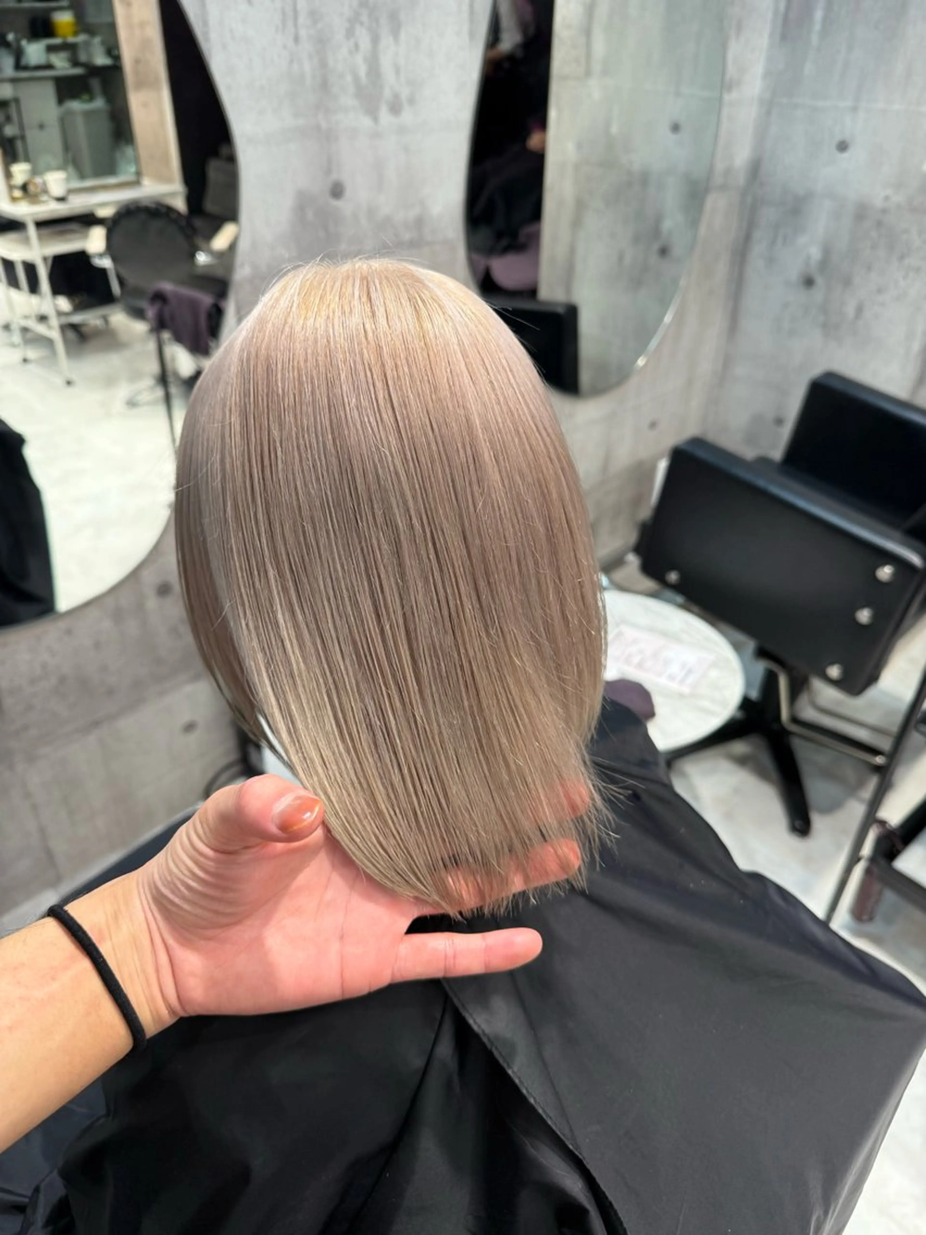 セミロング カラー ベージュカラー ブリーチ ブロンド ピンクカラー ヘアカラー ハイトーン特化/ 複雑履歴修正/拓真のヘアスタイル