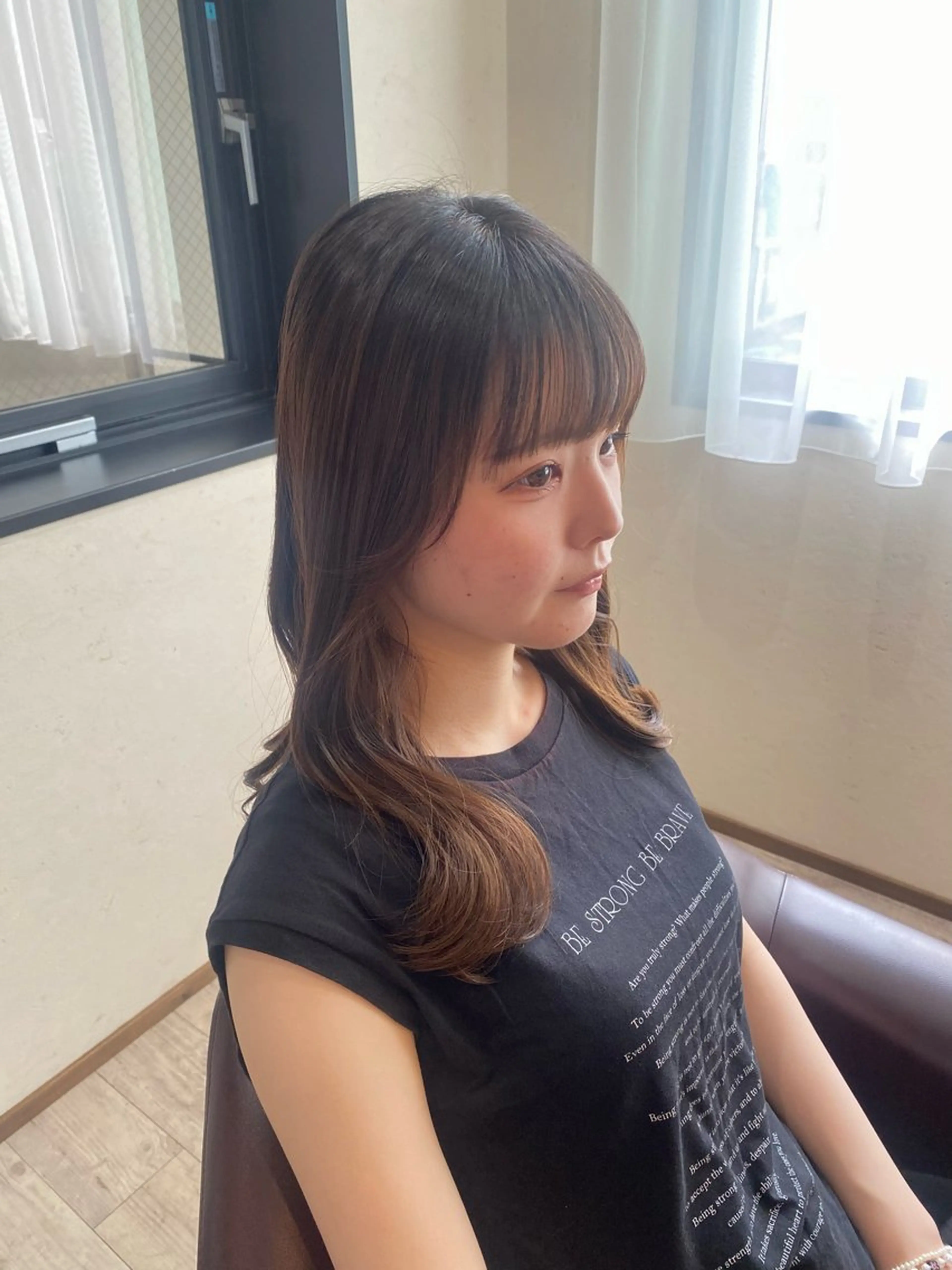 セミロング 顔まわりレイヤー 韓国風ヘア レイヤーカット カット ヘアカラー トリートメント 🍑 モモカ🍑のヘアスタイル