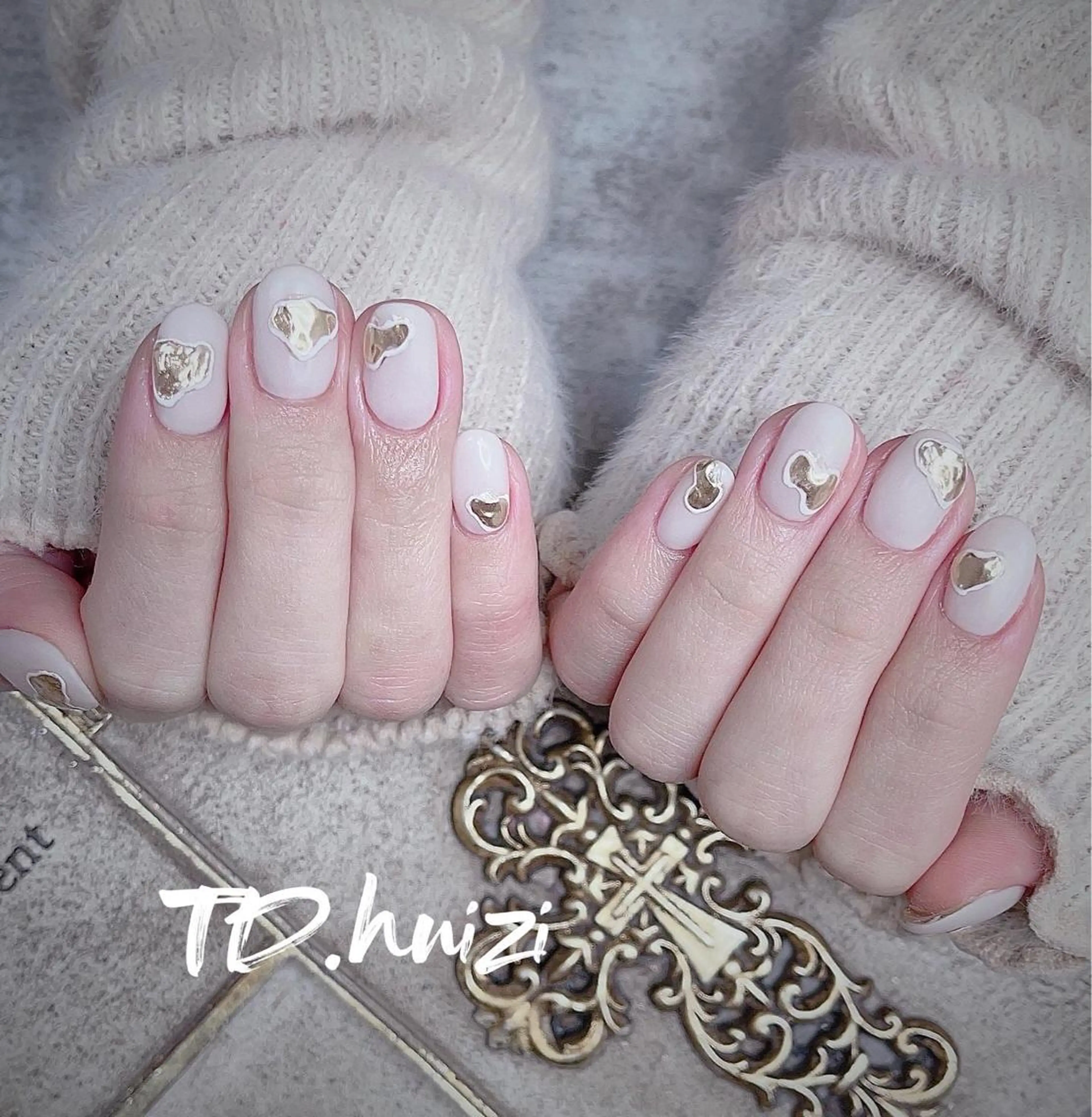 ミディアム ハンドネイル めぐみのネイルサロン 惠のネイルデザイン