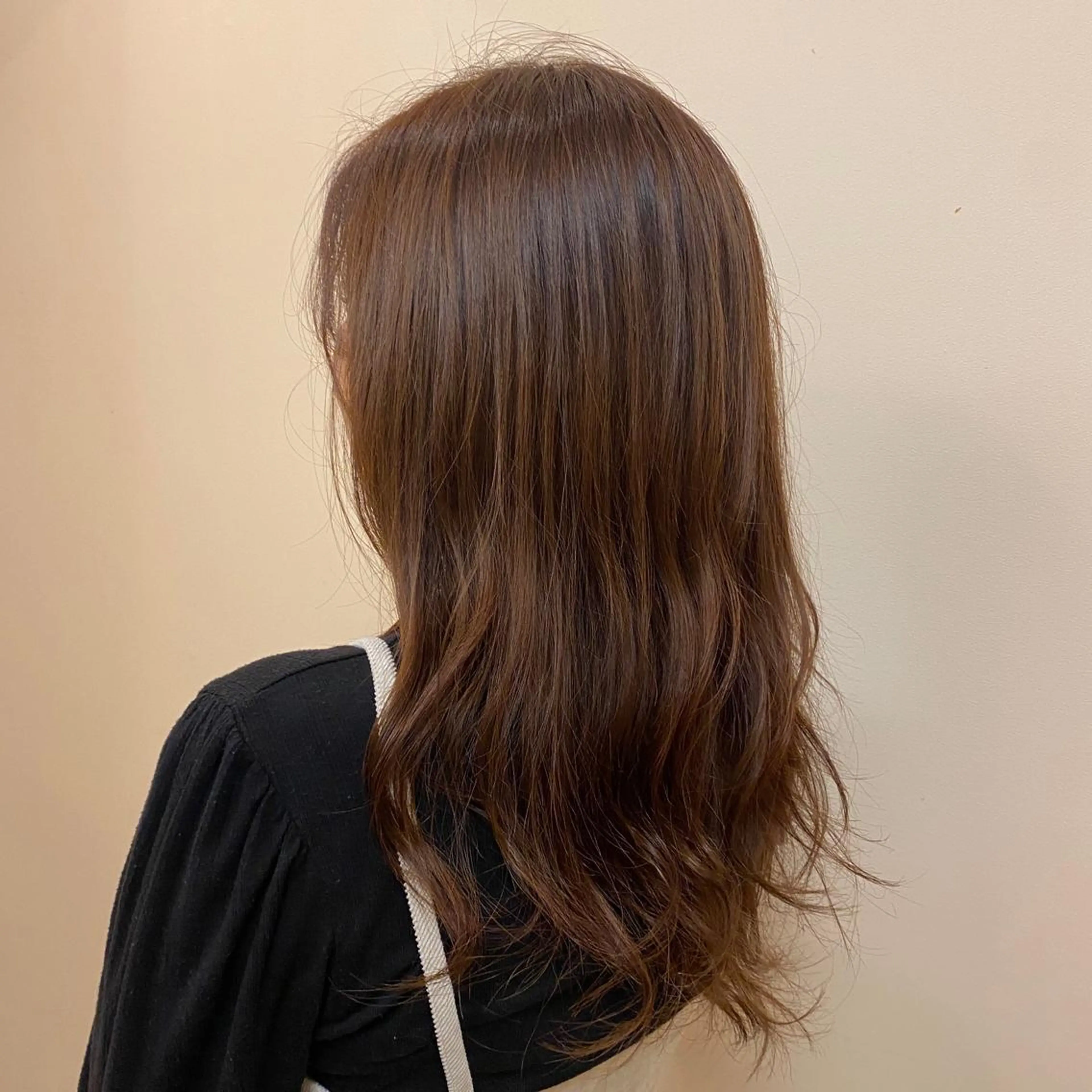 セミロング カラー ベージュカラー ピンクカラー ピンクベージュ 透明感カラー/ MIOのヘアスタイル