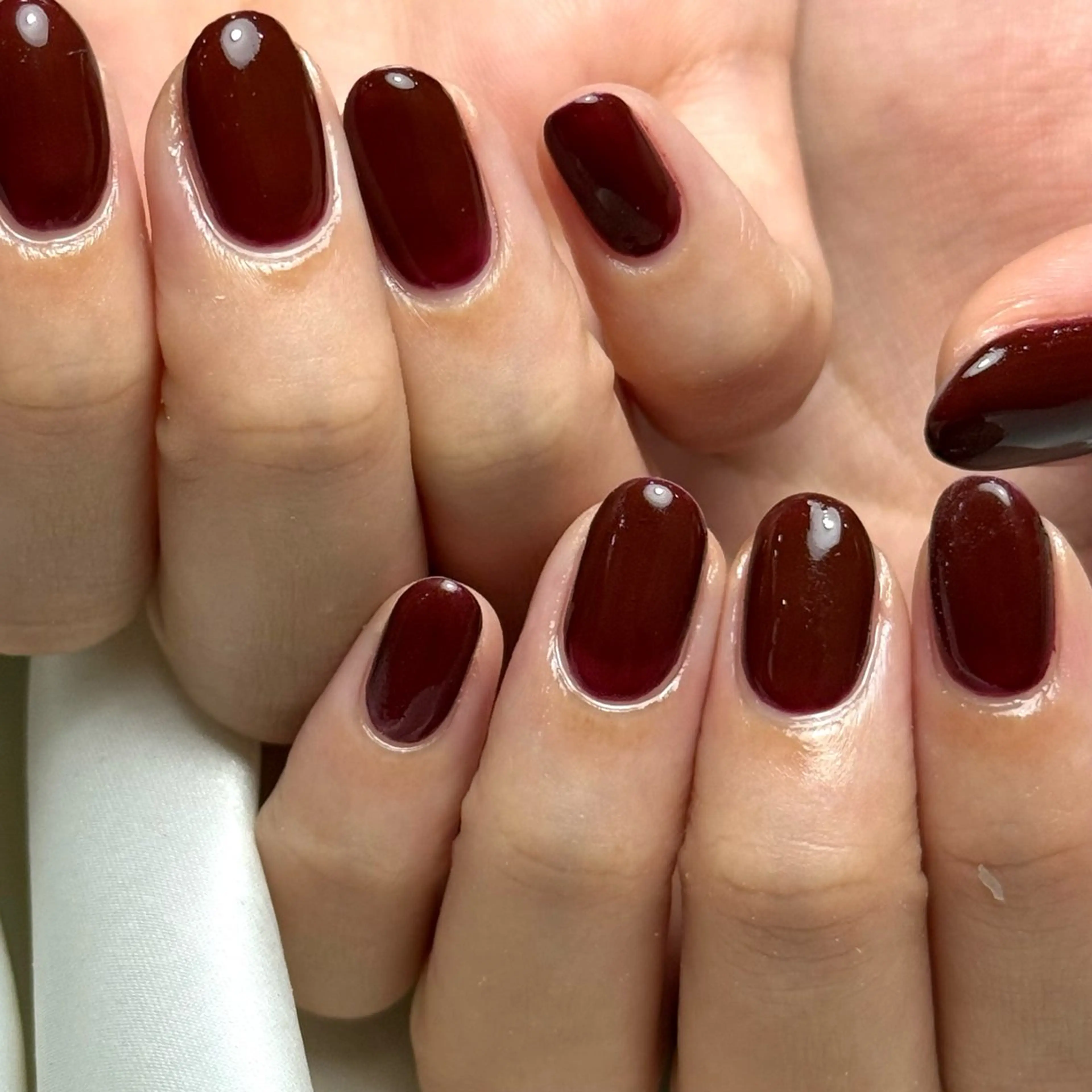 ネイル ボルドー ワンカラーネイル ハンドネイル Ray nail natsu🎀のネイルデザイン