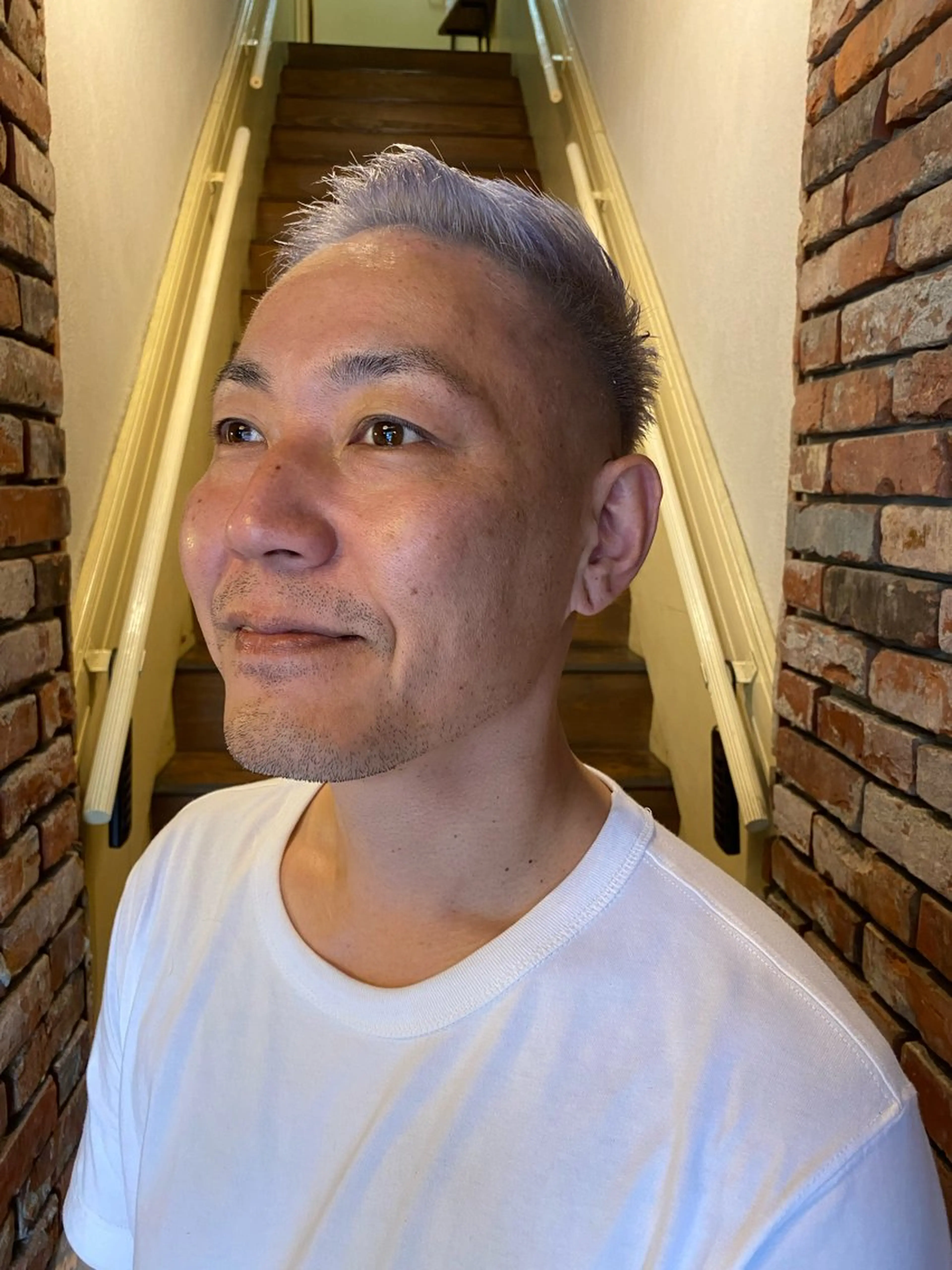 メンズ メンズブリーチ フェードカット スウィーティーヘアー所属・高塩翔大 髪質改善のヘアスタイル