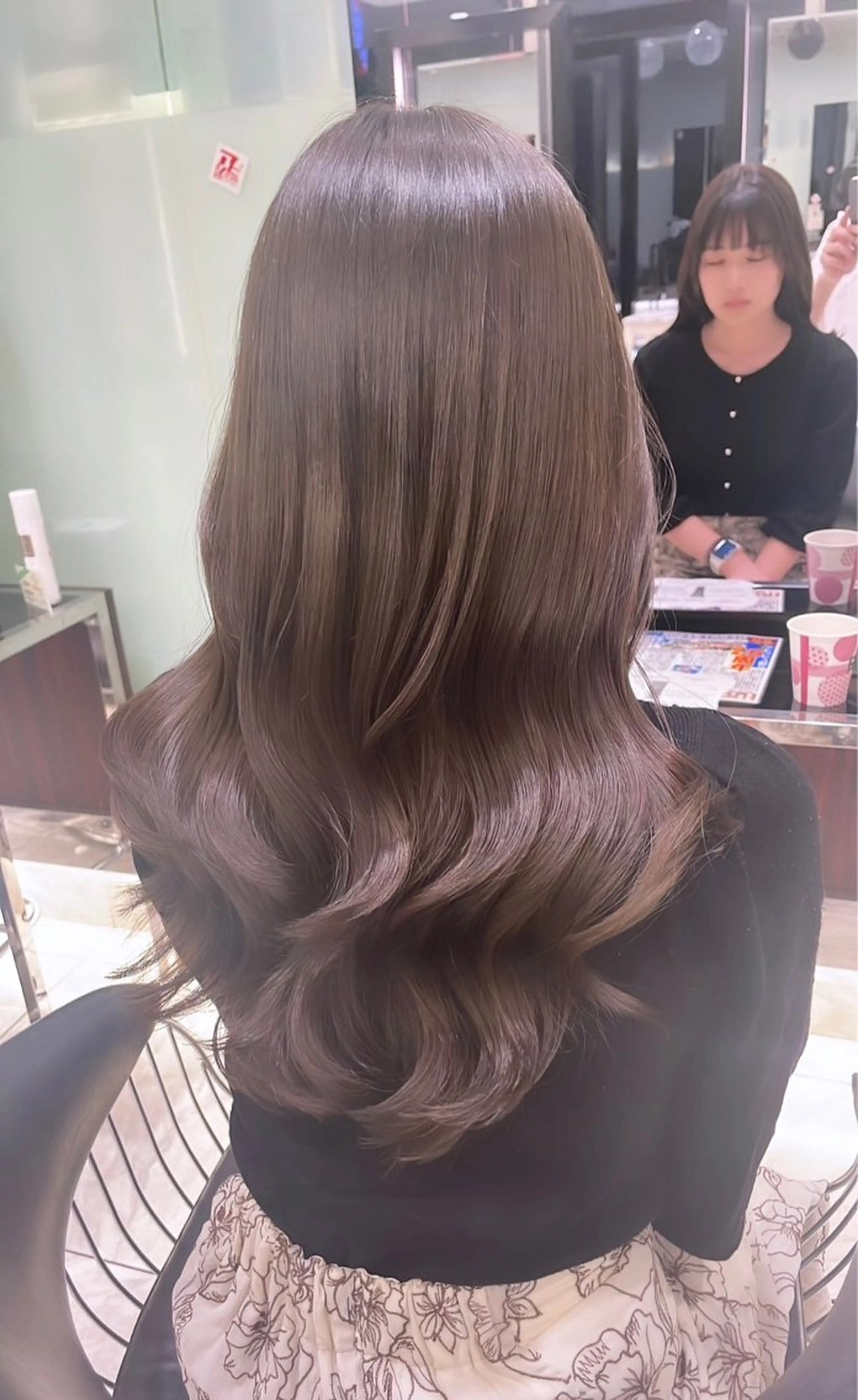 ロング カラー カット ヘアカラー コテ巻き風パーマ✨ 韓国ヘア🤎近下菜央のヘアスタイル