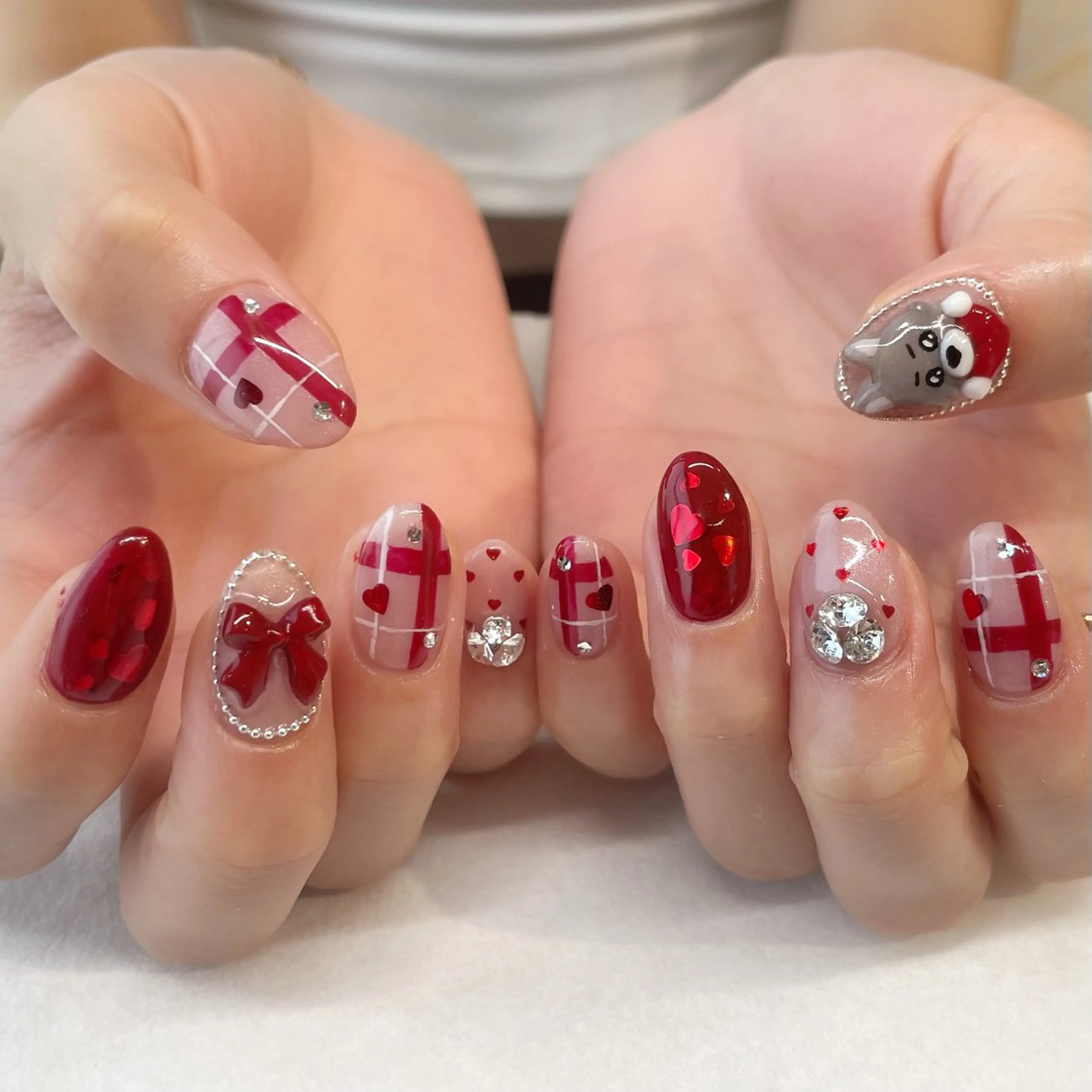 ネイル ハンドネイル 💎🐰 saki. m 🐰💎のネイルデザイン