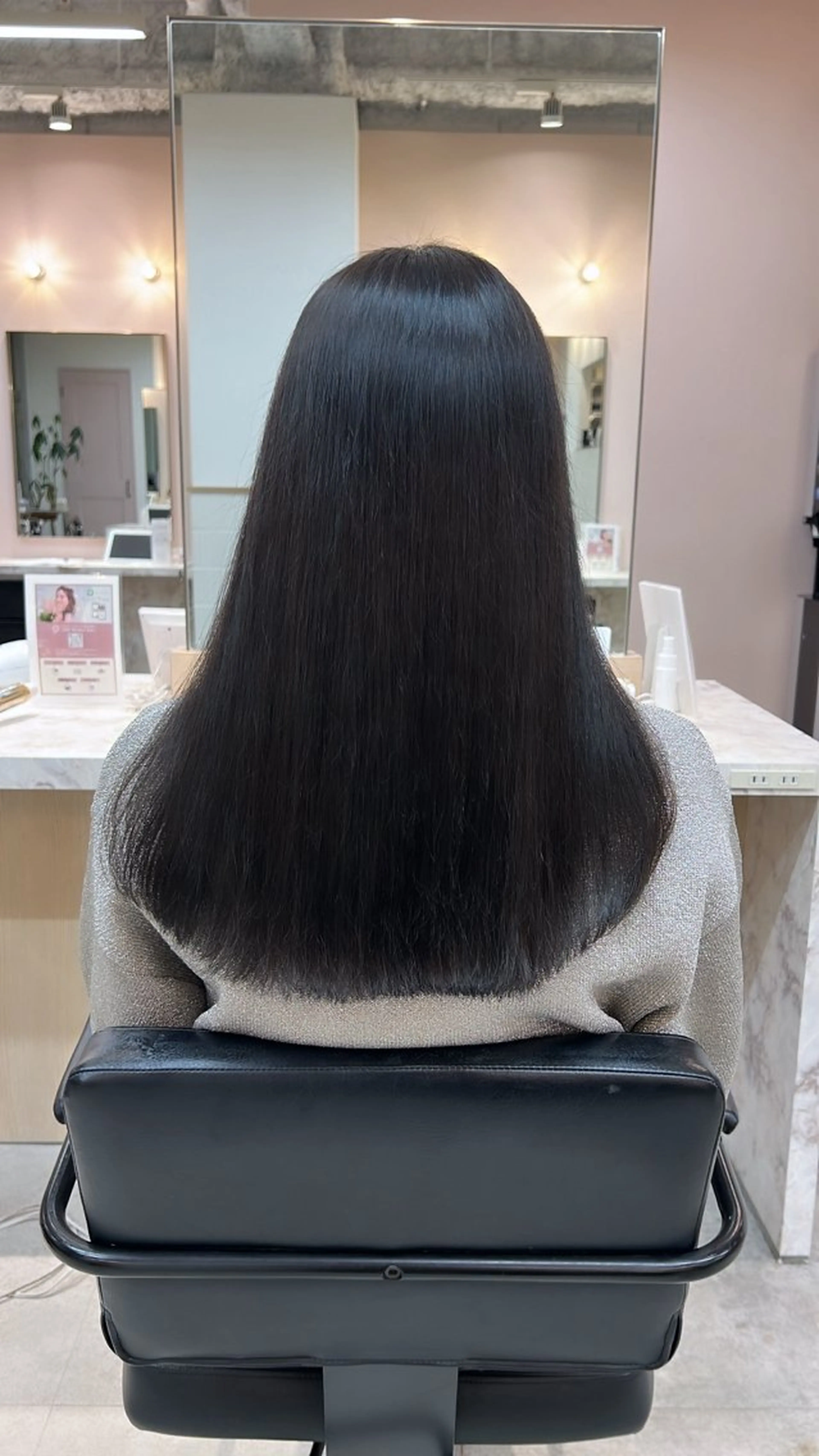 ロング カラー ガレリアエレガンテ　サカエテン所属・田中俊　縮毛矯正 髪質改善のヘアスタイル