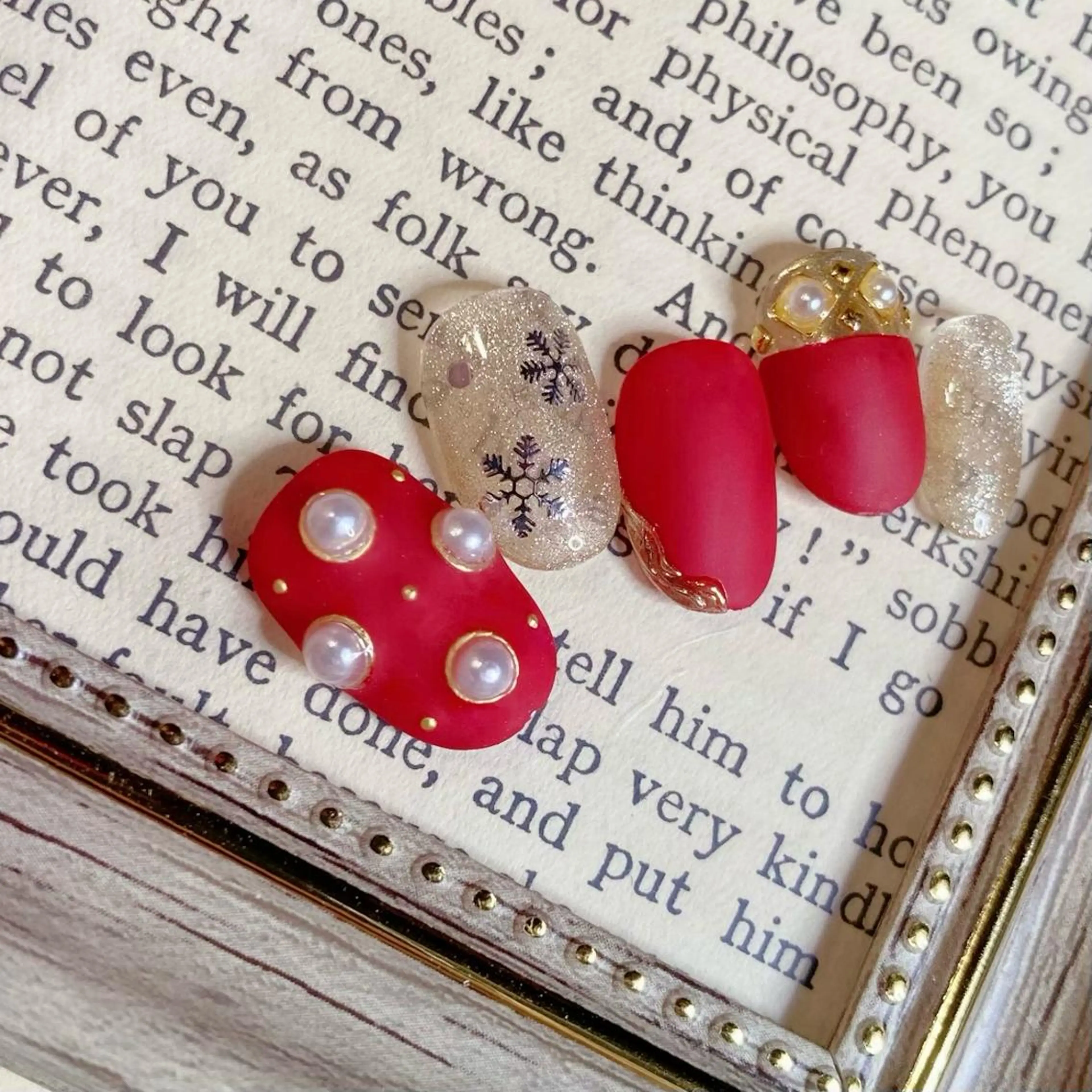 ネイル NOIROUGE所属・NOI ROUGEのネイルデザイン