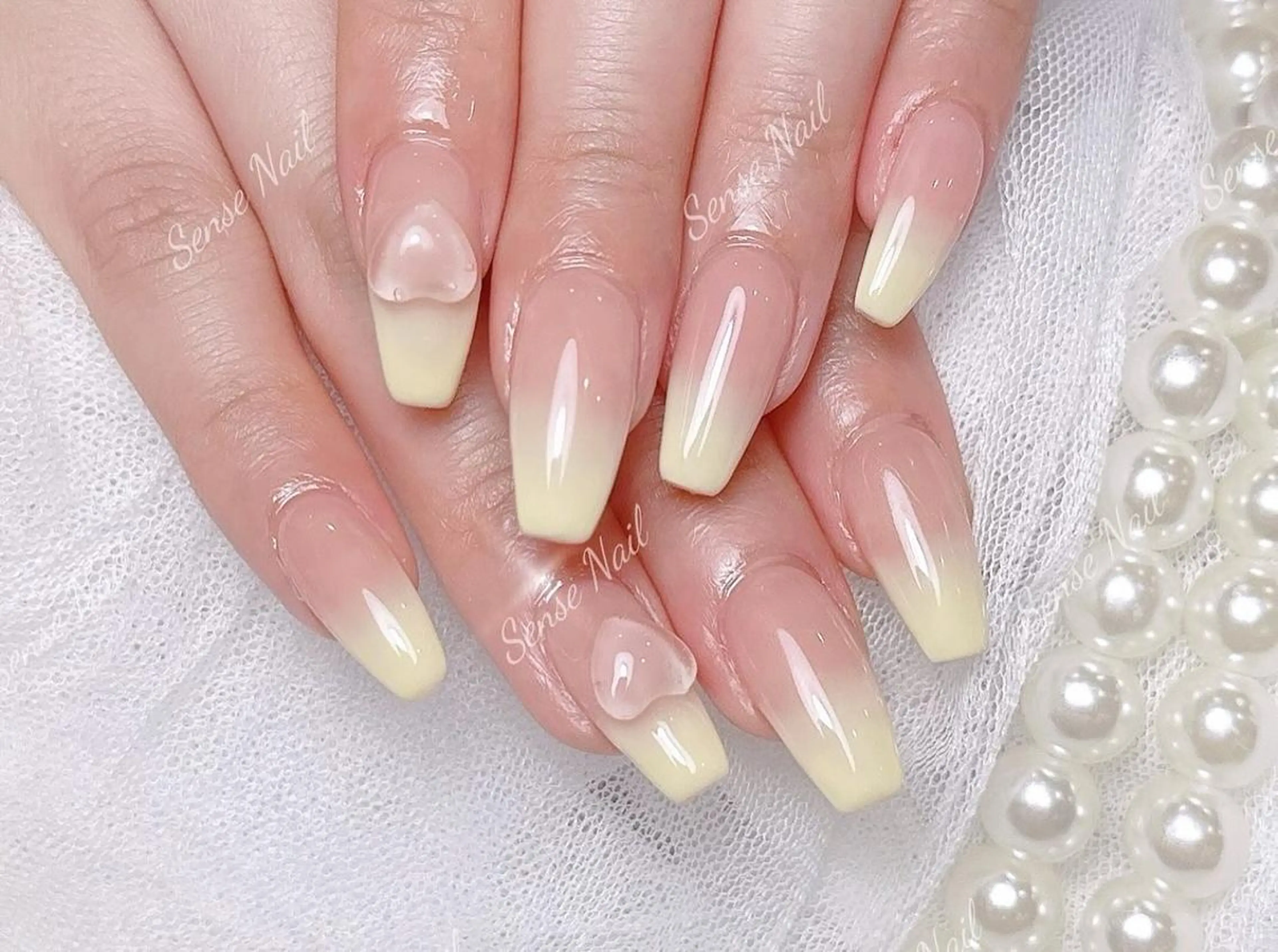 ネイル ハンドネイル ハンドケア Queening 🦋のネイルデザイン