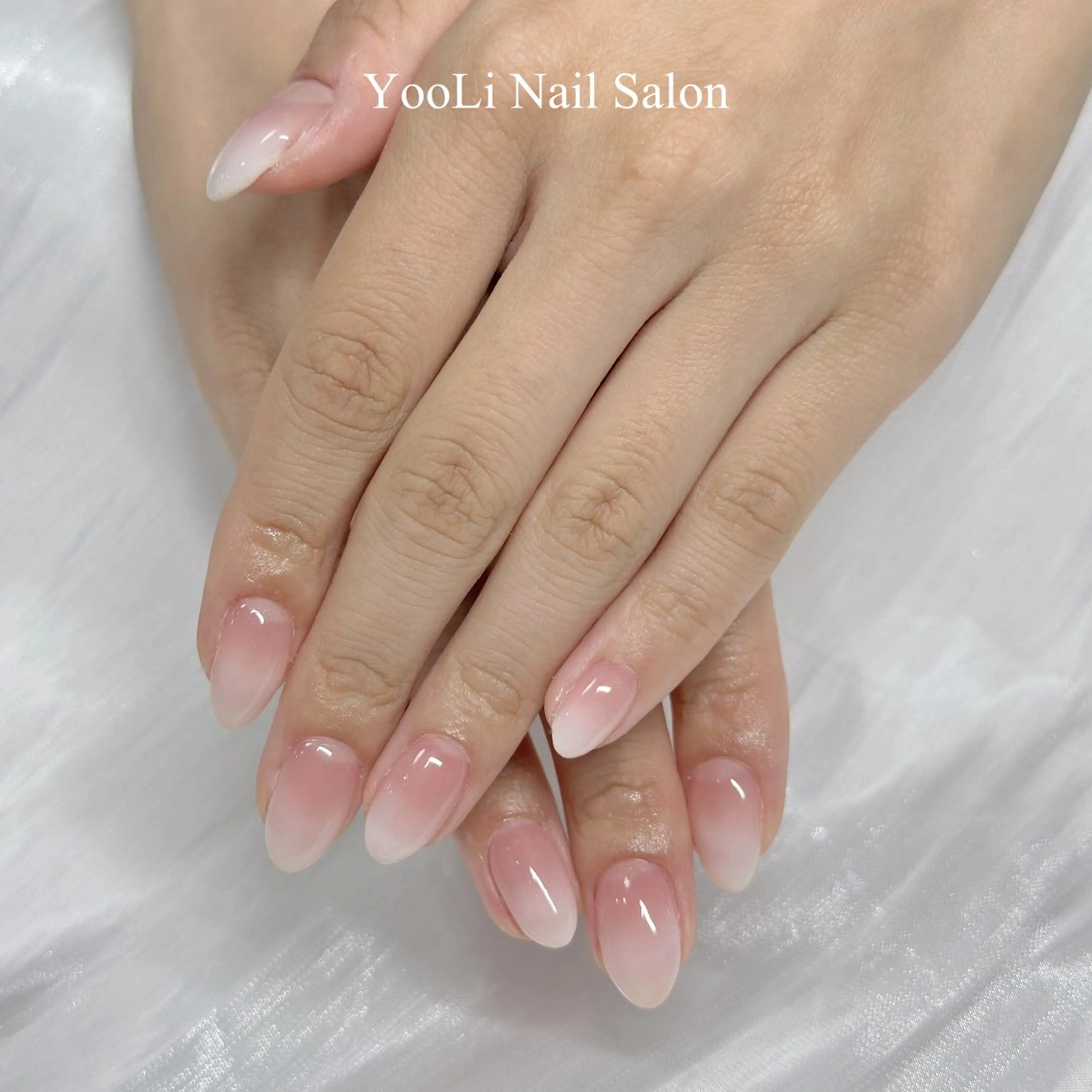 ネイル オーロラネイル チークネイル フレンチネイル ガラスフレンチ グラデーション 🎀 あやのネイルデザイン