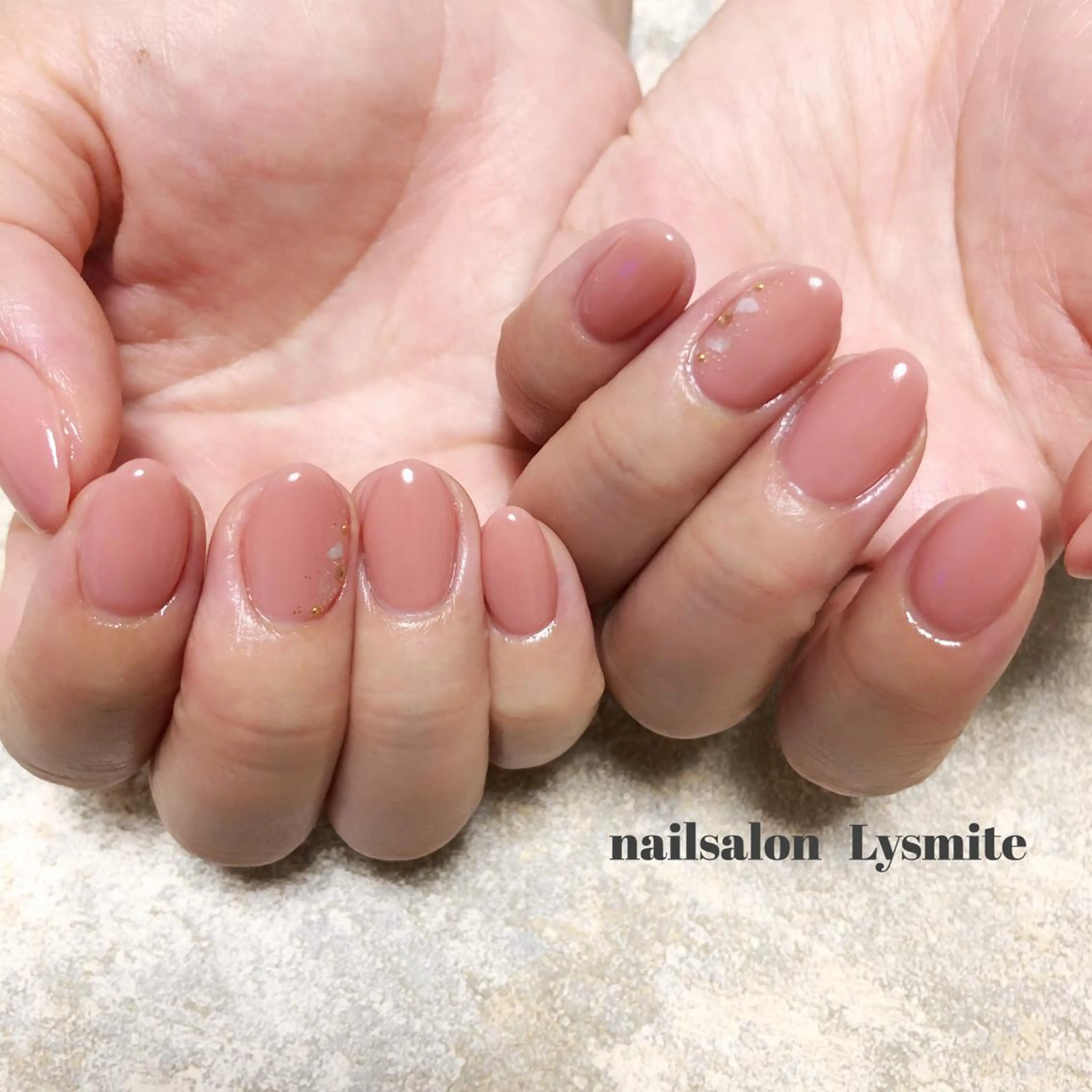 ネイル シンプルネイル ハンドネイル Lysmite所属・岩本 美香のネイルデザイン