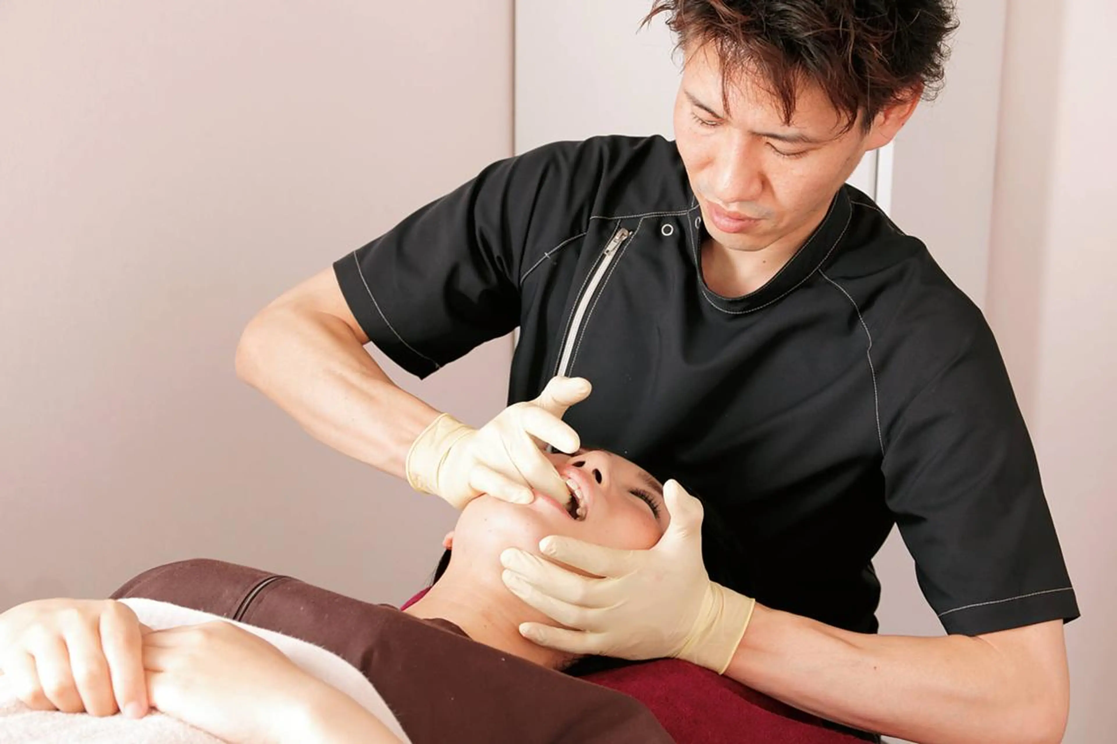 【お顏の左右差や非対称な歪みでお悩みの方】整顔小顔矯正の写真