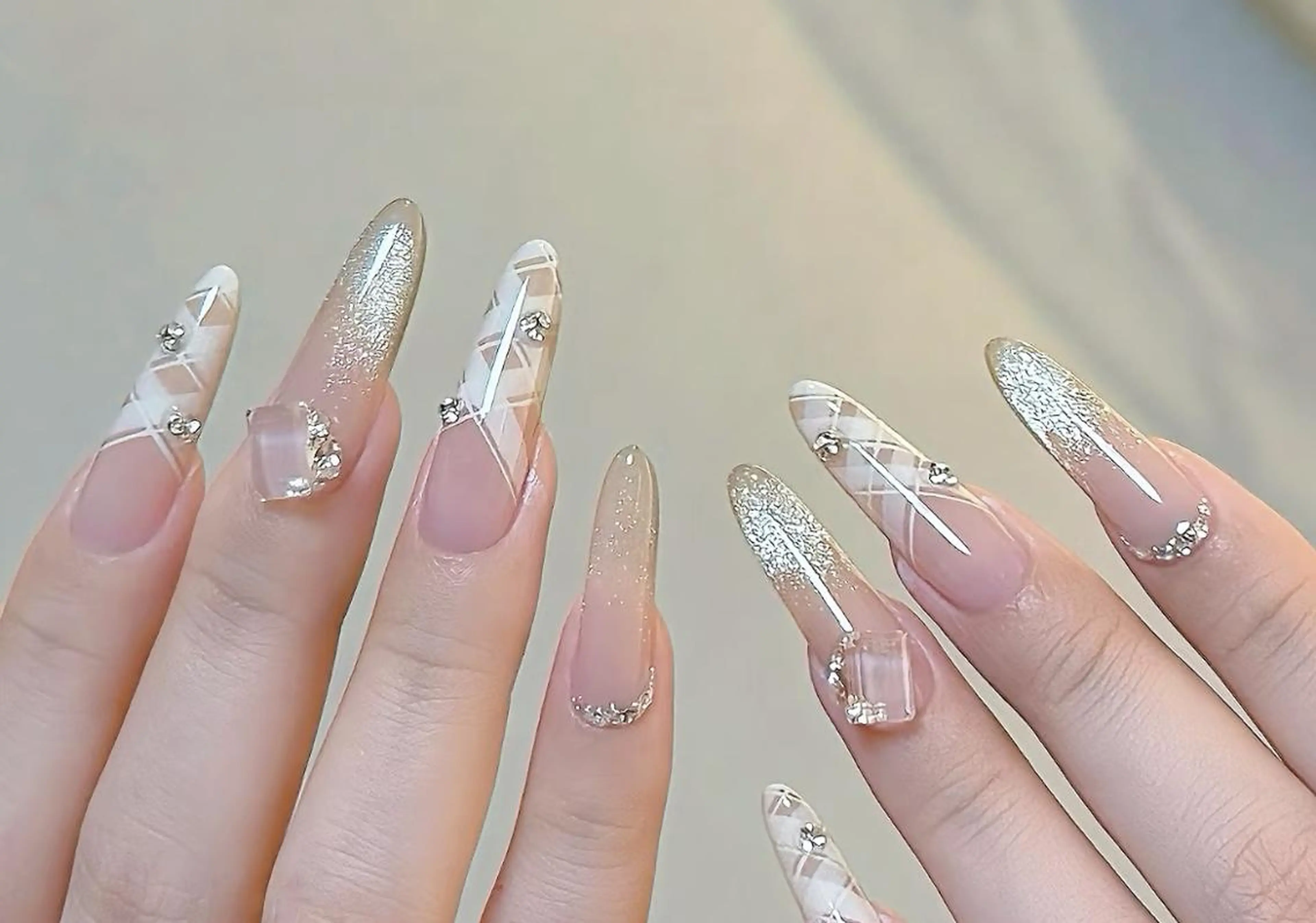 ネイル ハンドネイル 🎀 Ayaka_nailのネイルデザイン