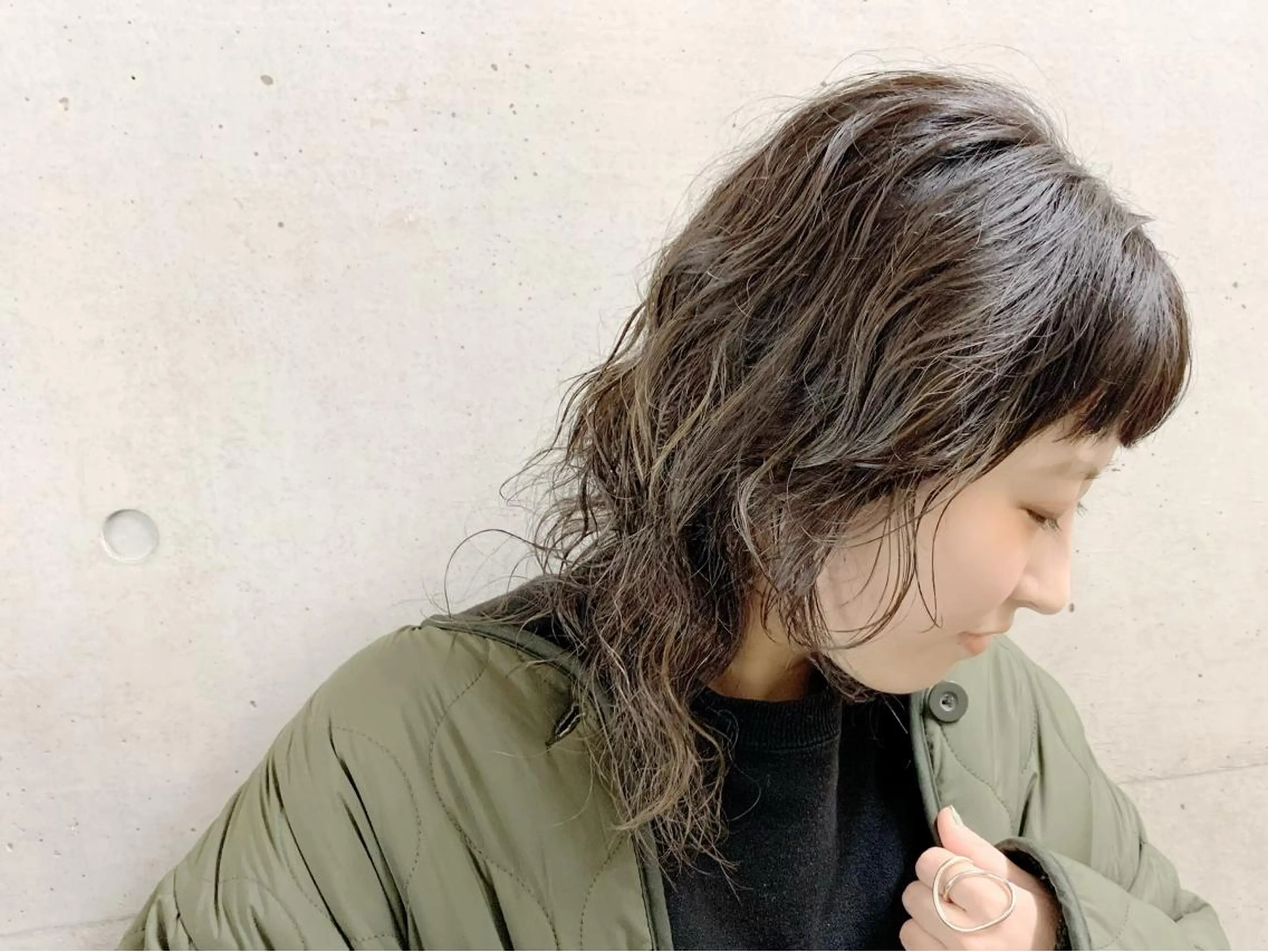 ミディアム カラー ハイライトカラー ハイライト ウルフカット EMANON天神所属・Hitomi Ezakiのヘアスタイル