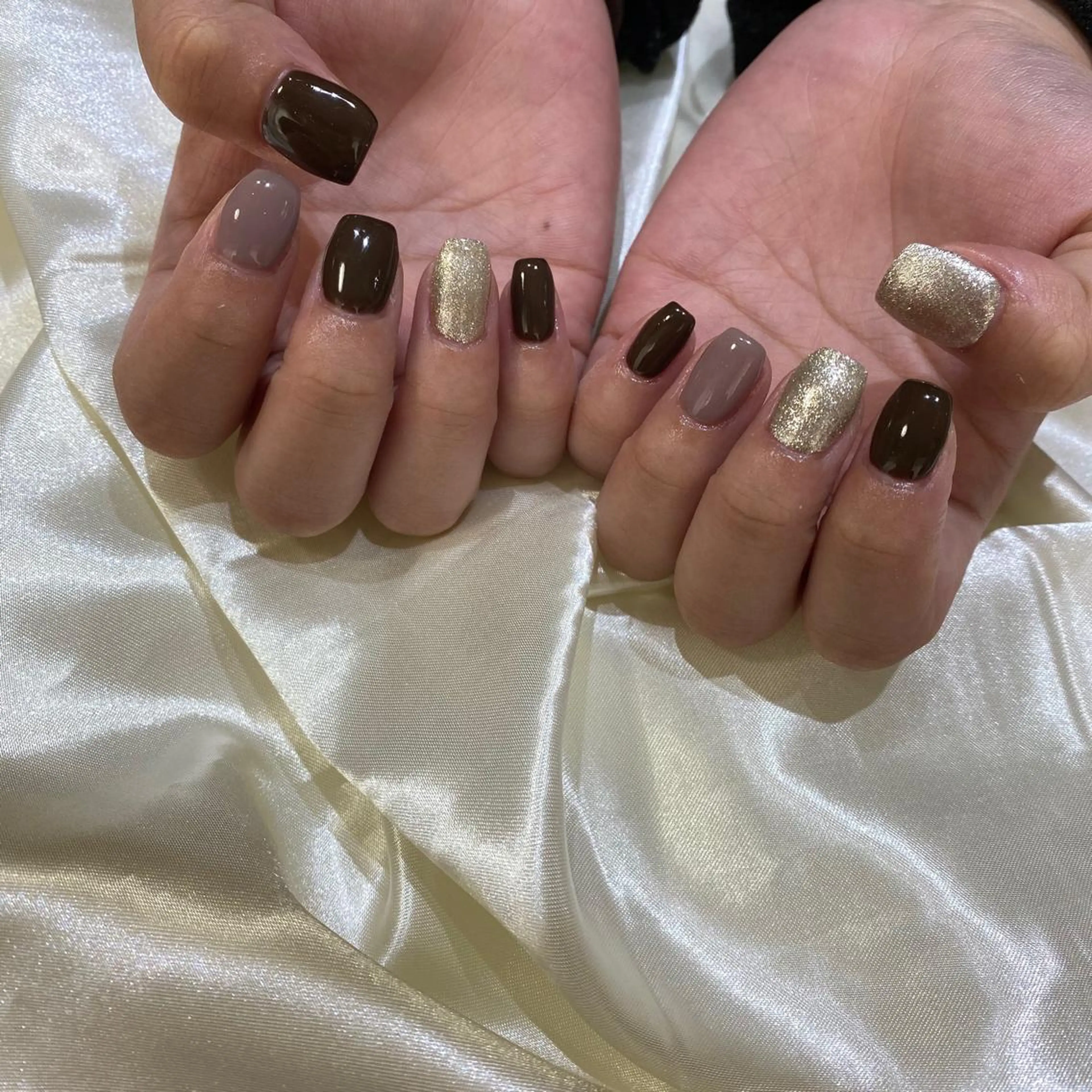 ネイル ハンドネイル 西岡 杏のネイルデザイン