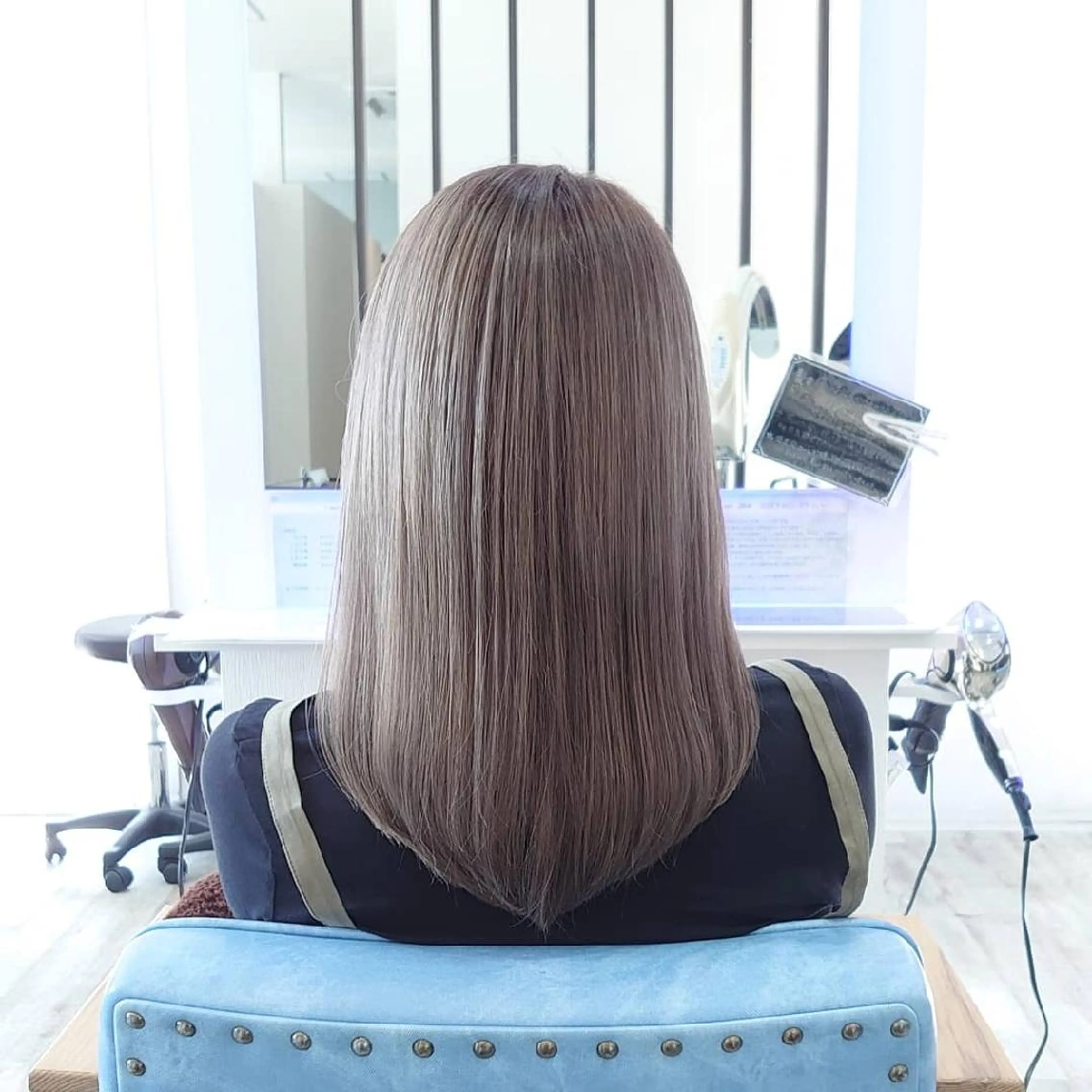 ミディアム カラー ヘアカラー トリートメント 小林 伸行のヘアスタイル