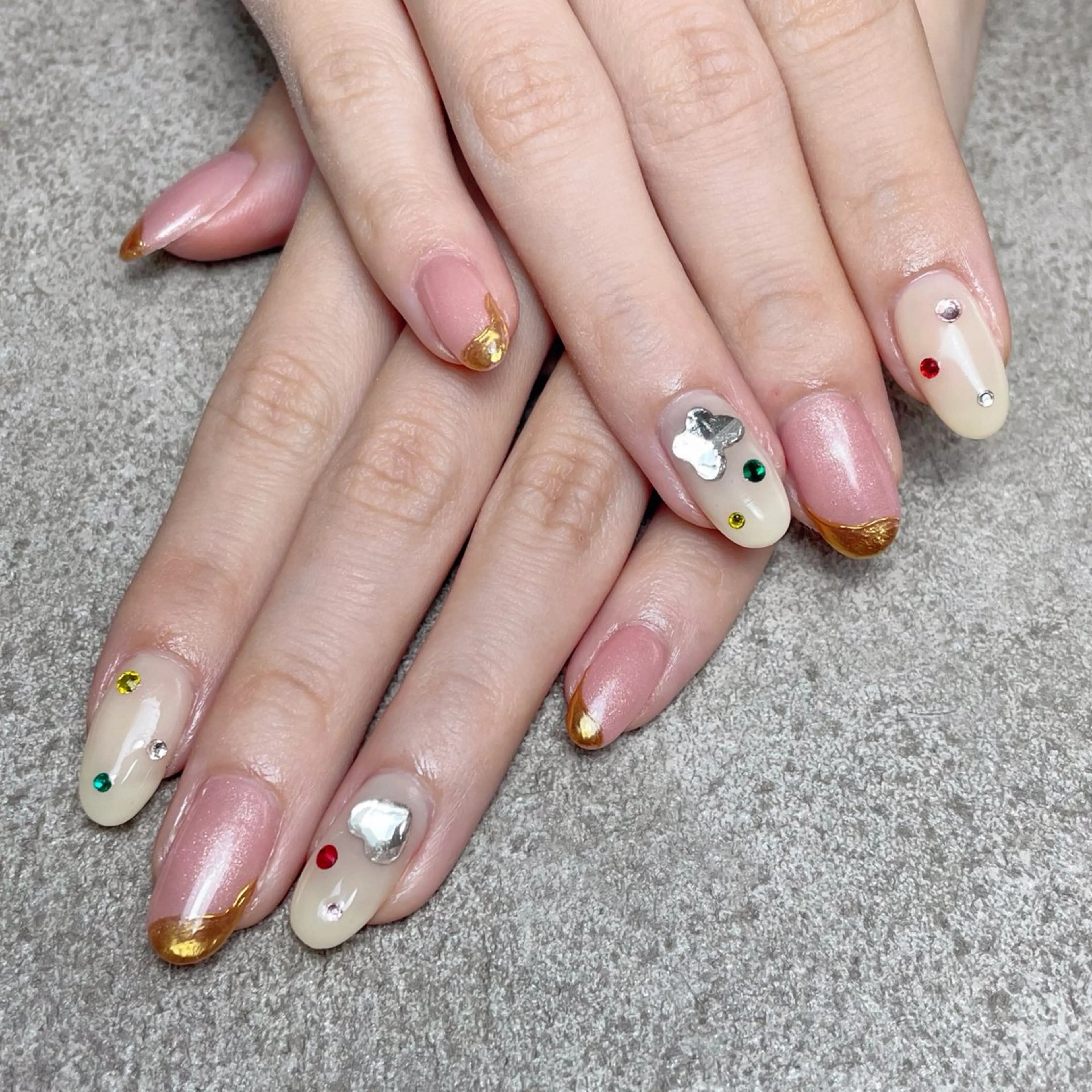ハンドネイル nailroom DIASOMNIAのネイルデザイン