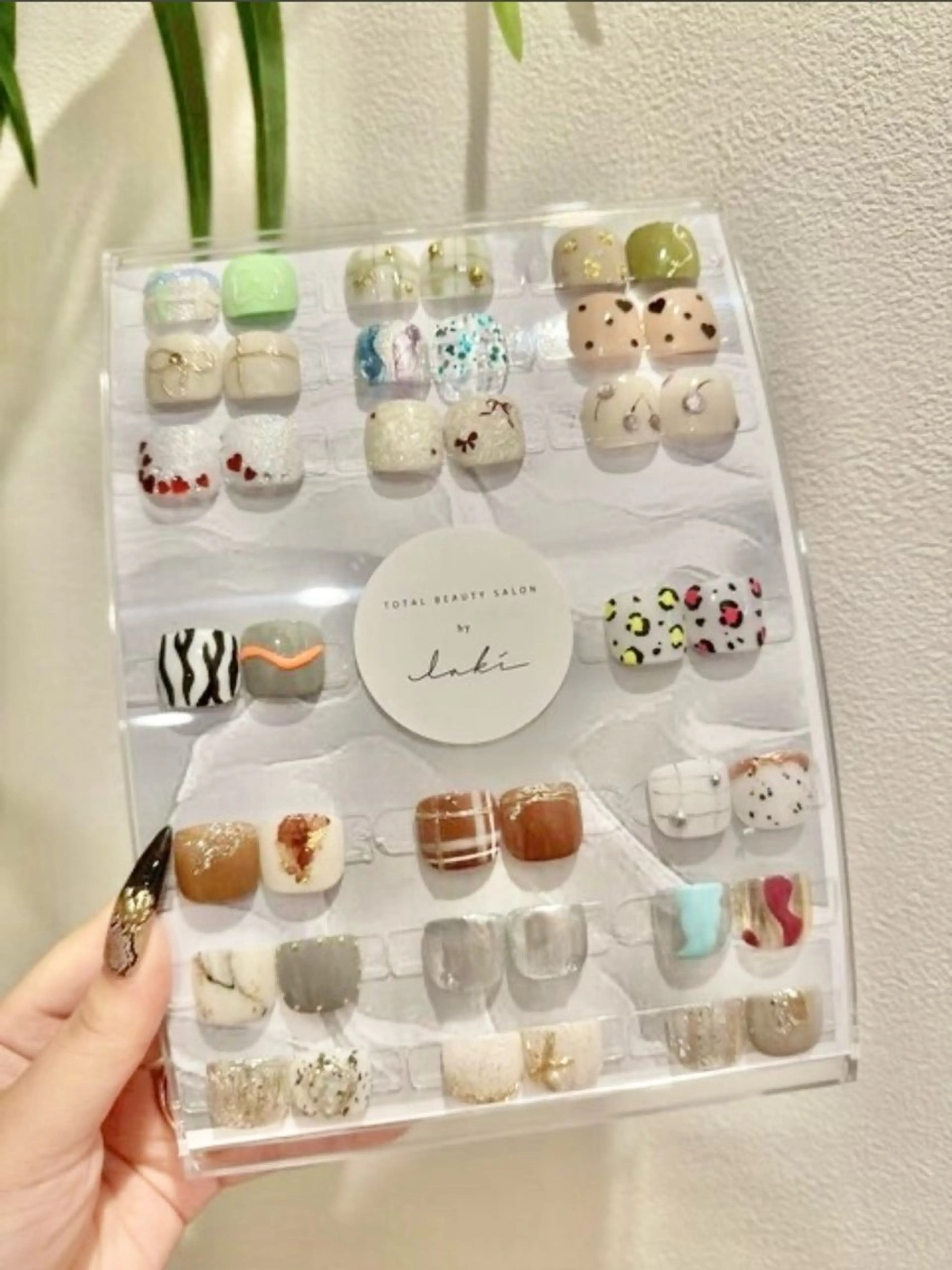 20種類から選べるフットネイル🩴🌻(オフ無)の写真