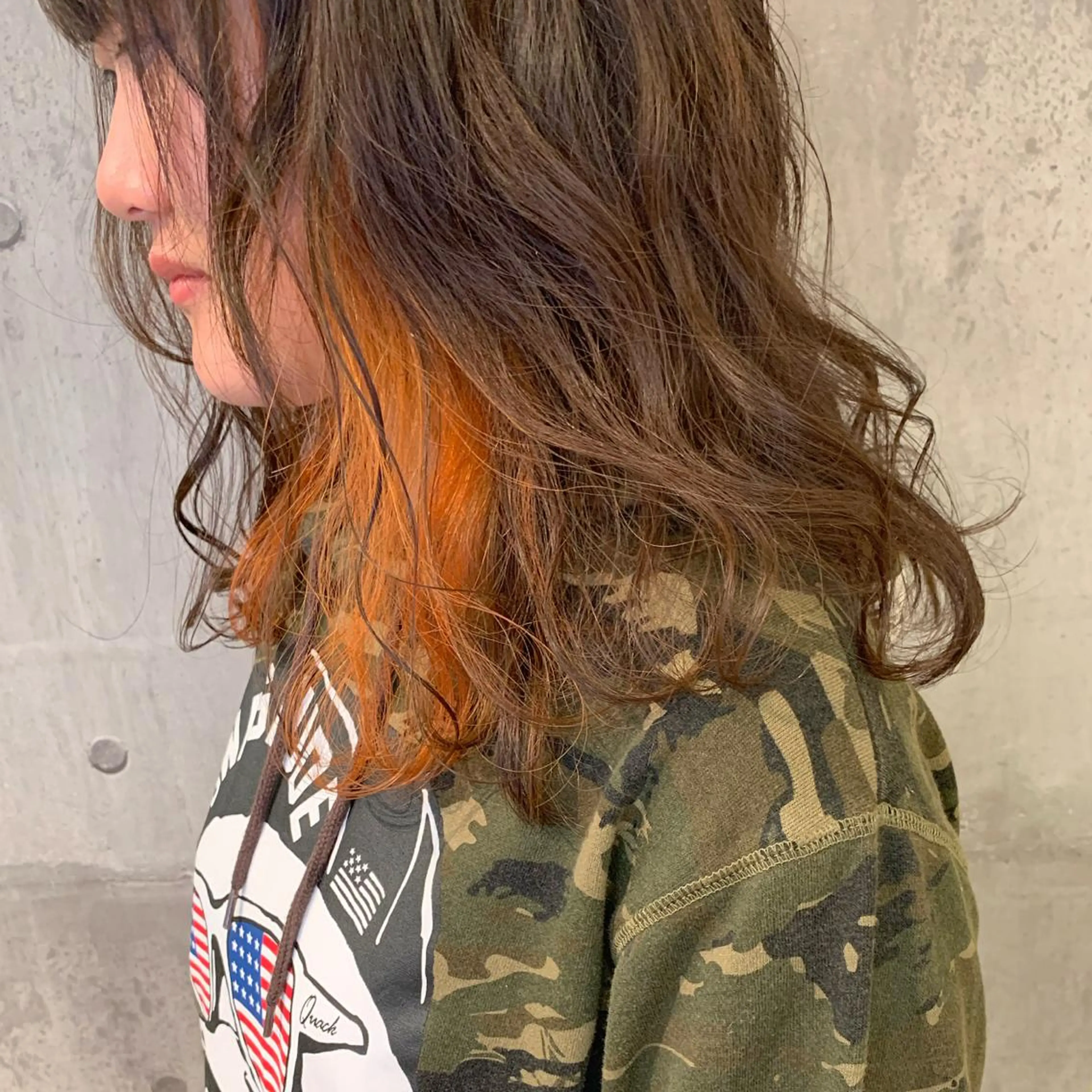 セミロング カラー インナーカラー オレンジ ﾊｲﾄｰﾝ/ｼｮｰﾄ 村上淳乃🐥のヘアスタイル