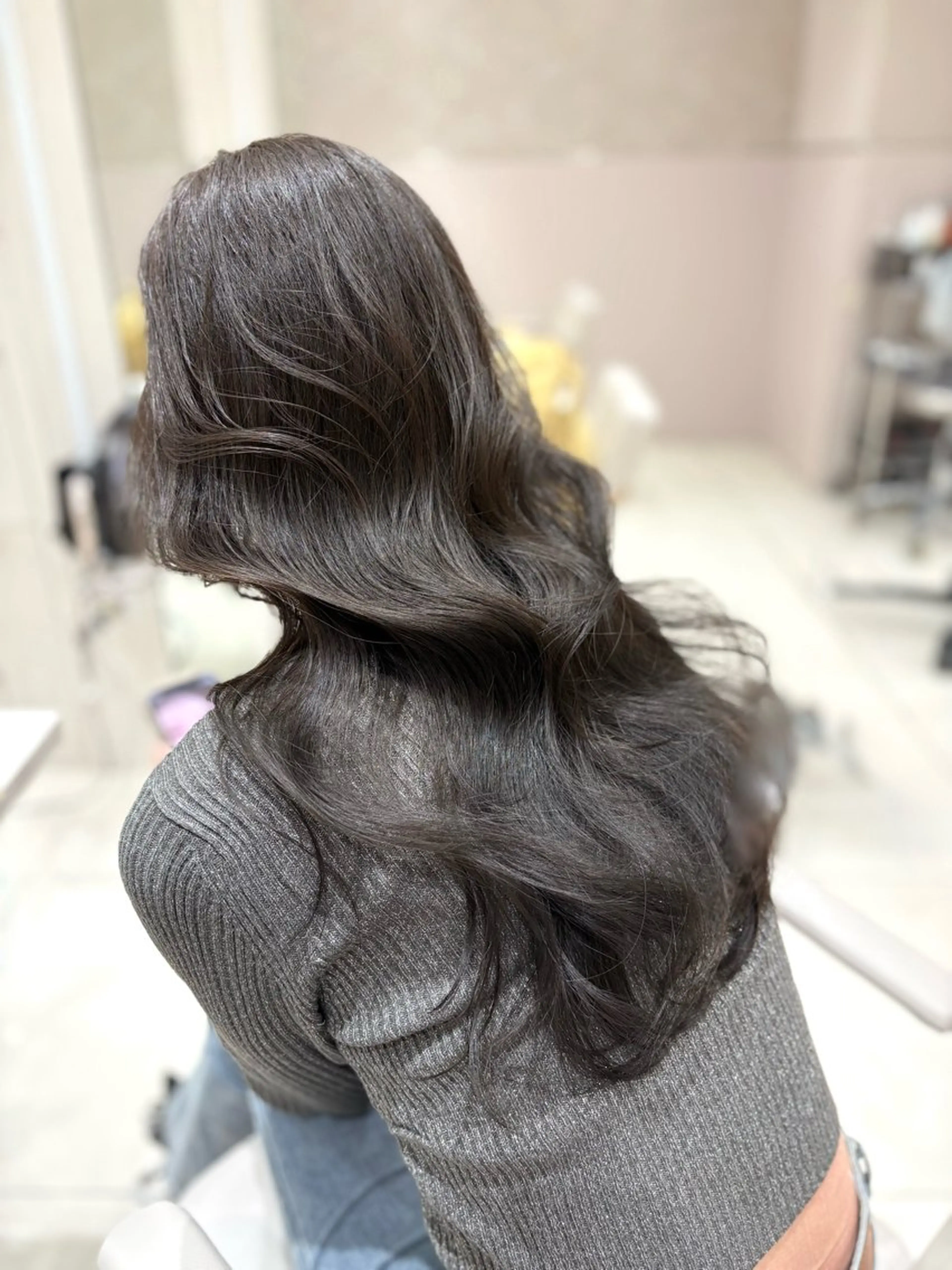 ロング カラー 透明感カラー グレージュ オリーブグレージュ オリーブグレー ヘアカラー トリートメント 銀座/オリーブ/ 透明感カラー✨りくのヘアスタイル