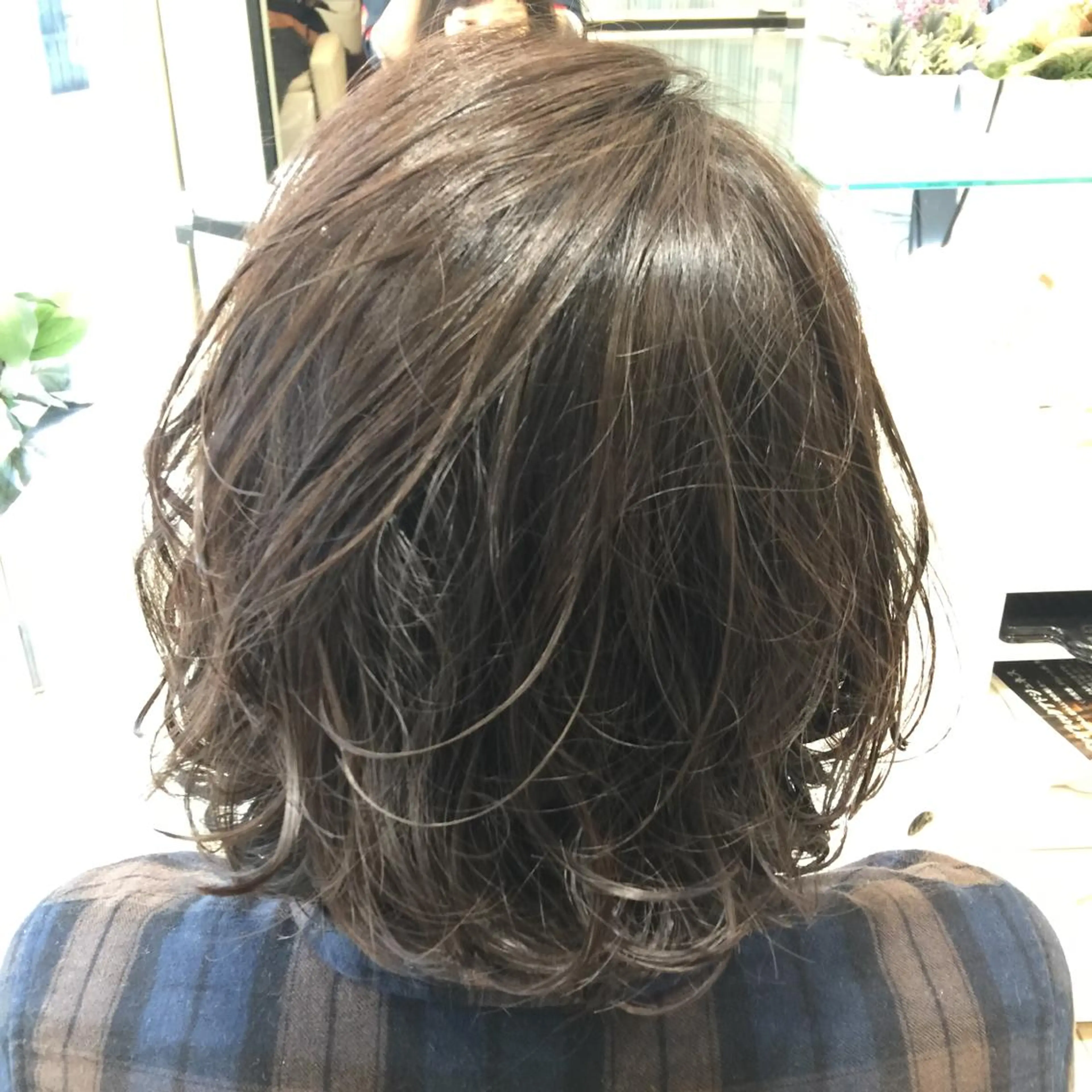 ミディアム カラー パーマ ミディアムパーマ ボブ 🌈限定価格🌈 鈴木　瑛輔のヘアスタイル