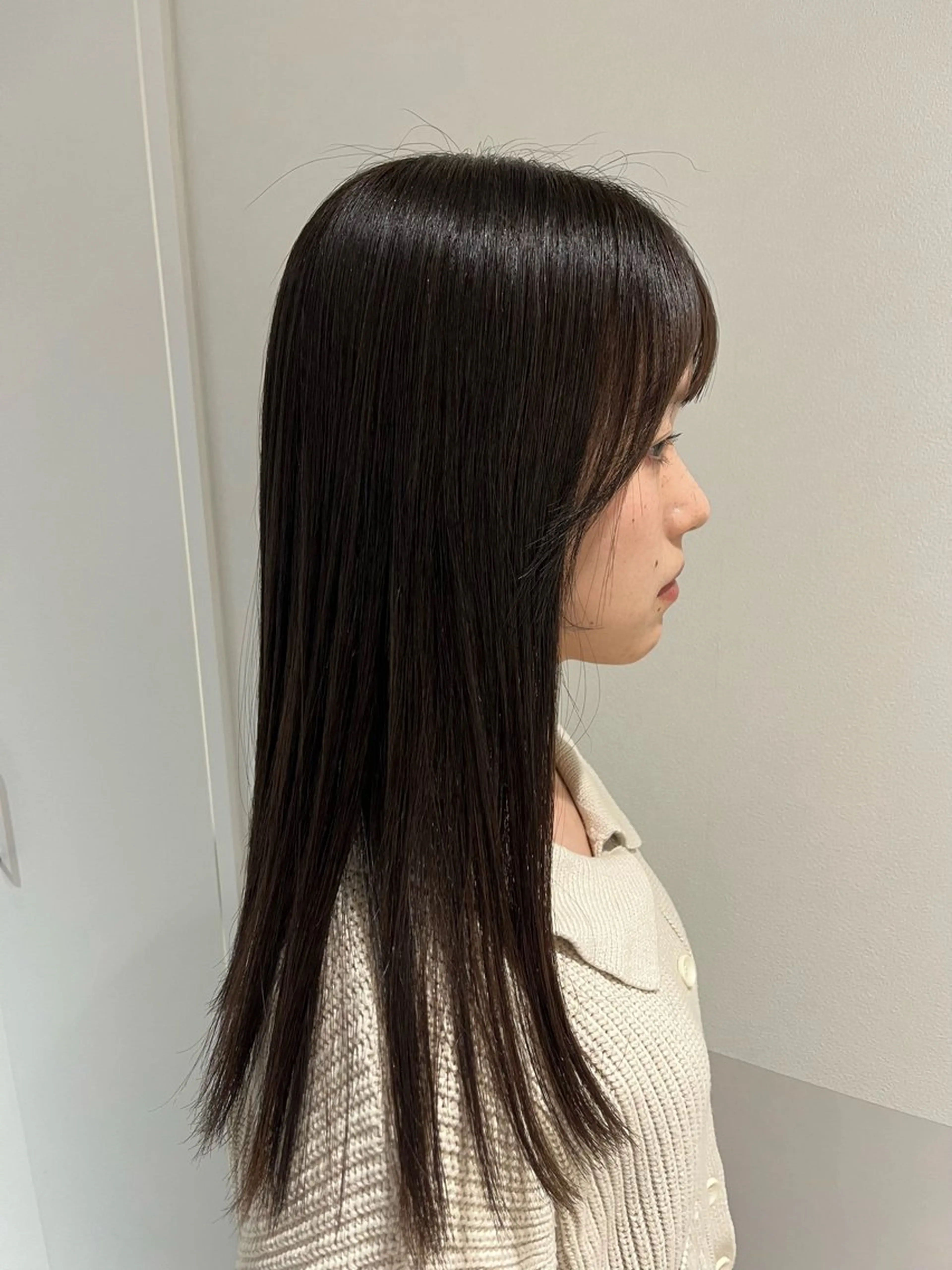 ロング アッシュ 縮毛矯正 カット ヘアカラー トリートメント SALOWIN大宮crest所属・大宮レイヤーカット× 透明感カラー　rioのヘアスタイル