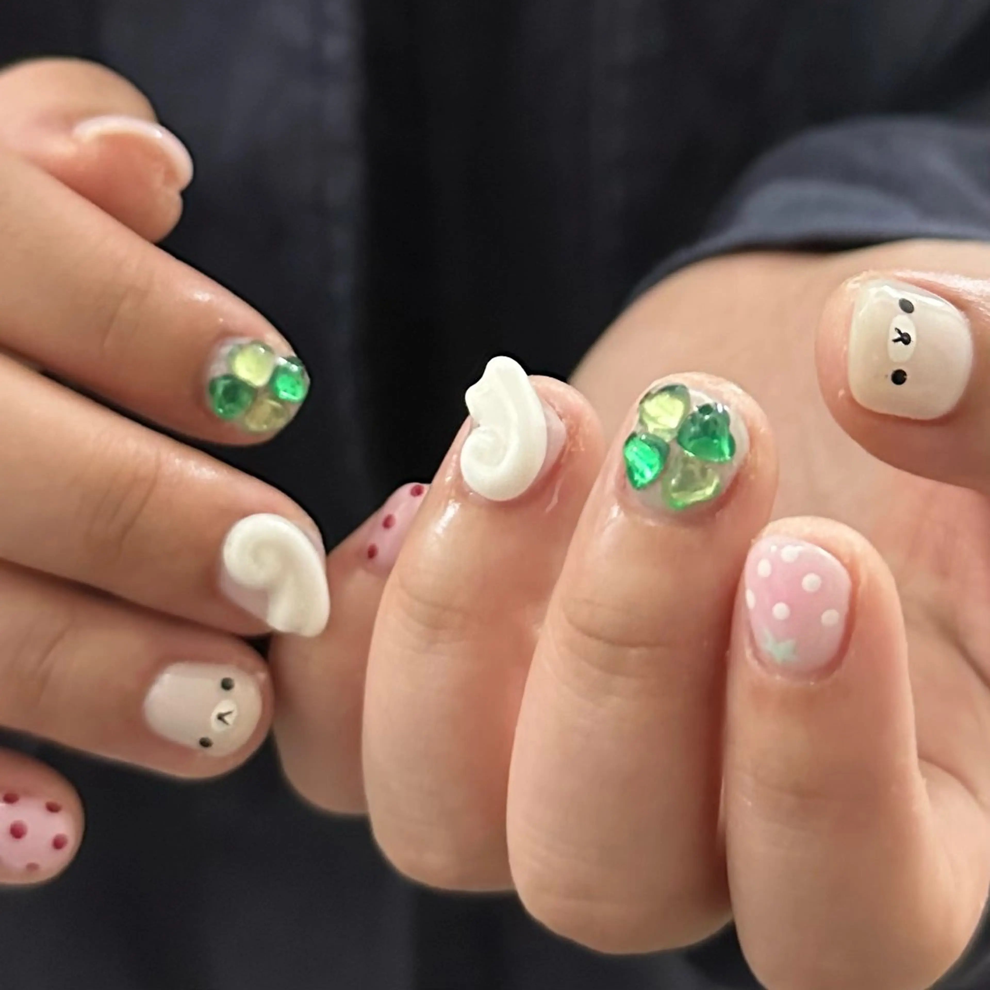 ネイル ハンドネイル フットネイル YukaRyu /個性派デザインのネイルデザイン