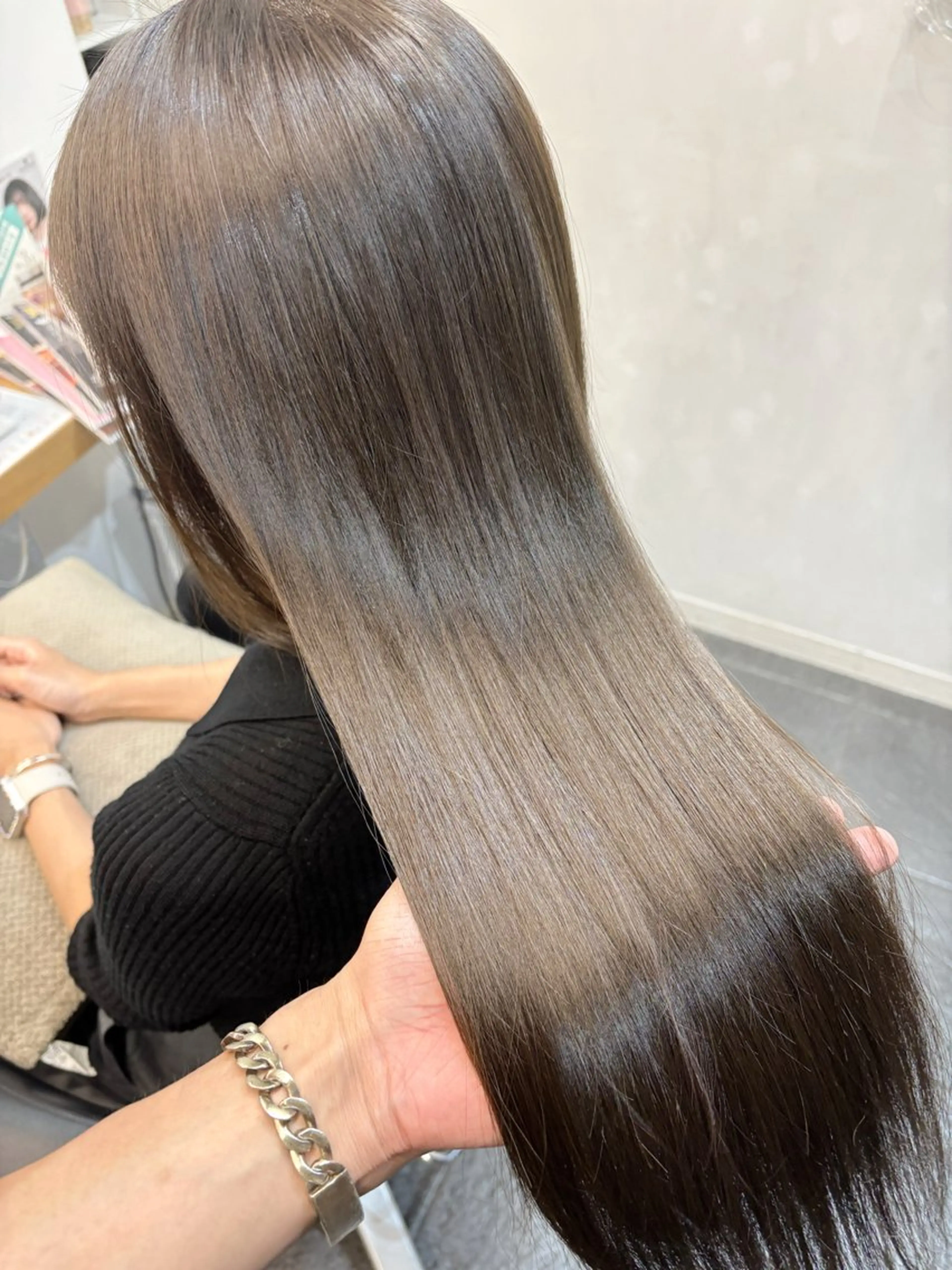 カラー ブリーチ ダブルカラー グレージュ ブリーチなしカラー ヘアカラー トリートメント ヘッドスパ グレージュ/髪質改善 Yamato.hのヘアスタイル