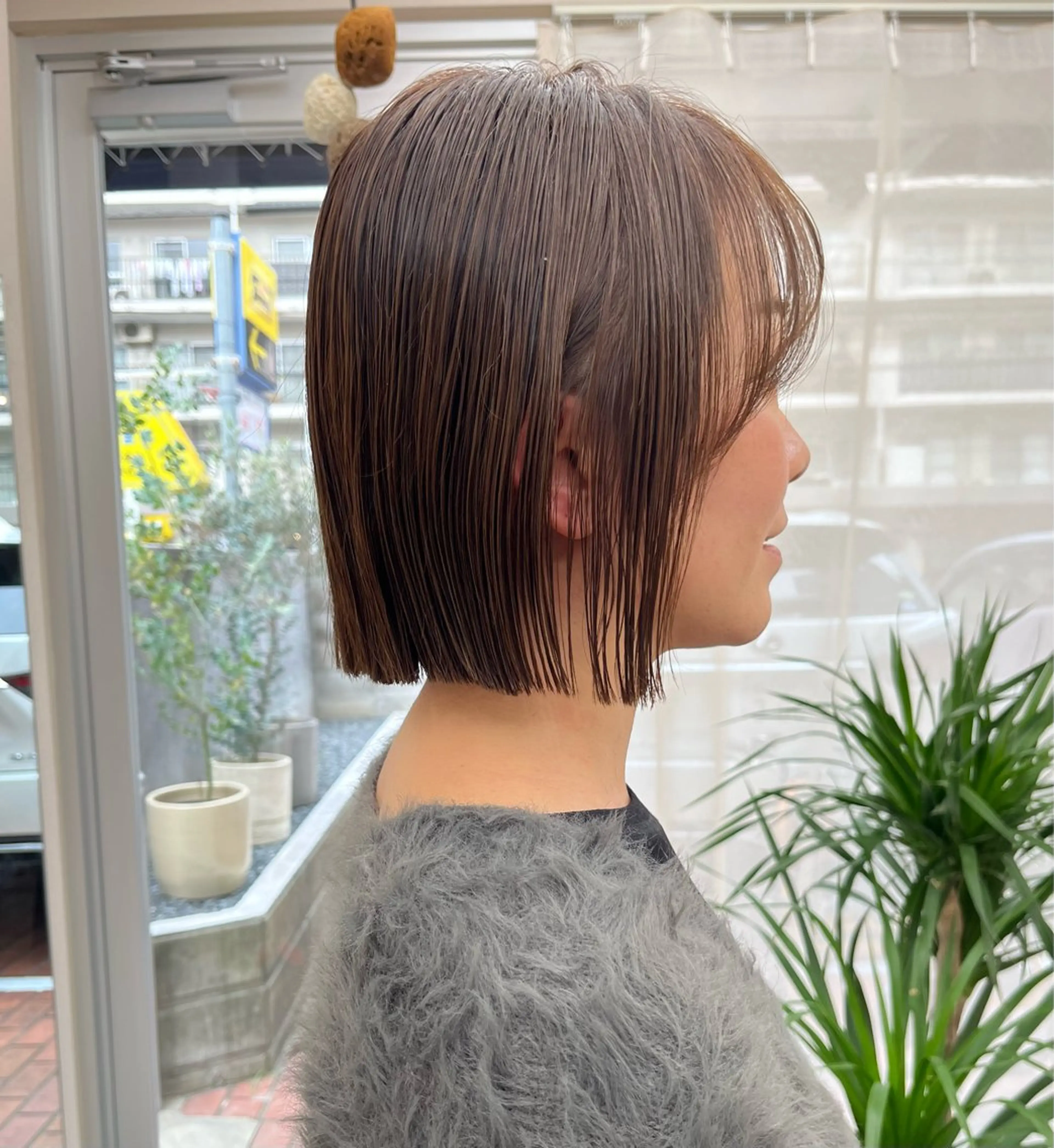 ショート カラー 切りっぱなしボブ ベージュカラー ボブ Hareru hair salon所属・Hareru 豊田 修廣のヘアスタイル