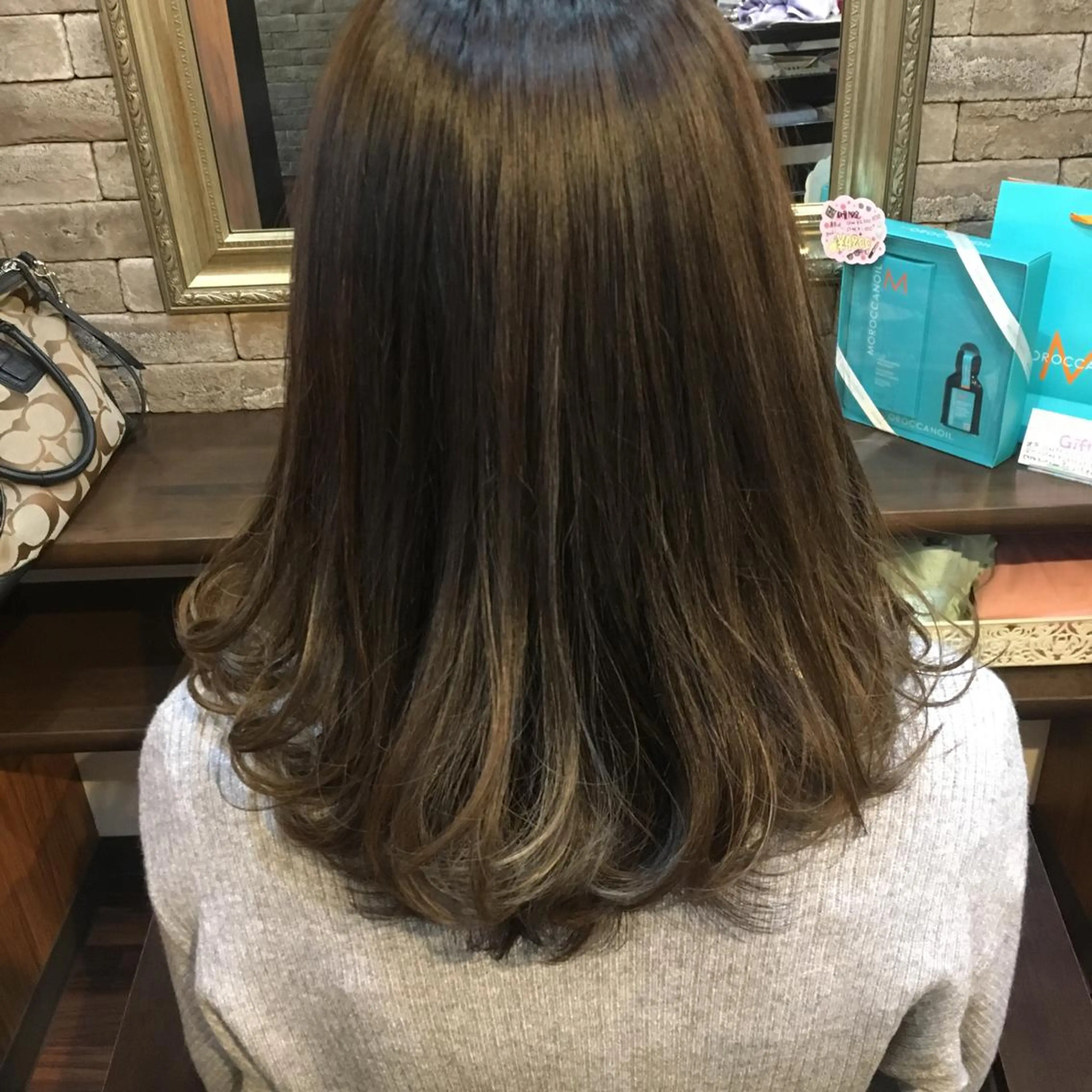 セミロング カラー HairDesign Azurのヘアスタイル