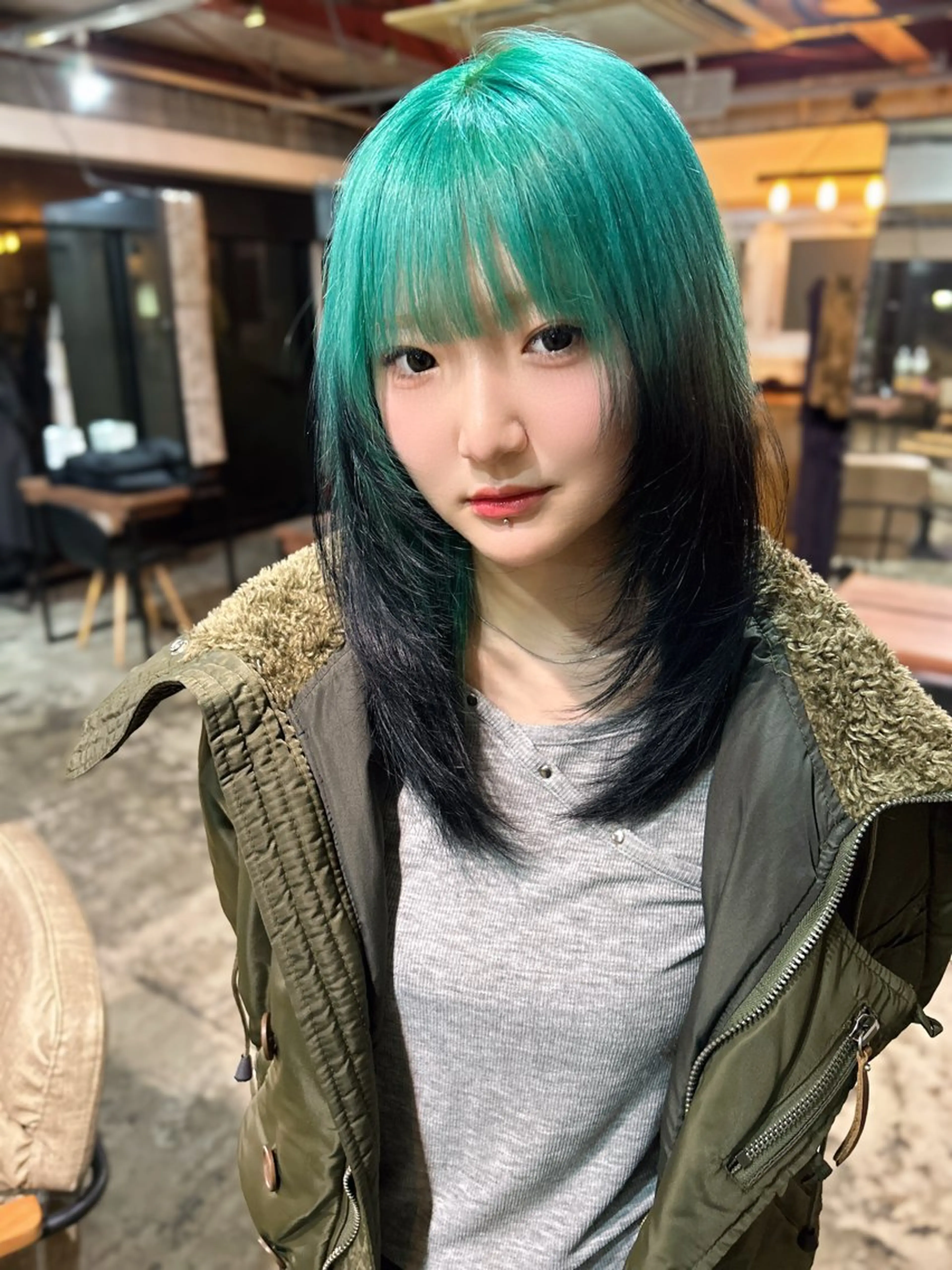 ミディアム カラー カット ヘアカラー トリートメント ダブルカラー/ 透明感/SHISEIのヘアスタイル