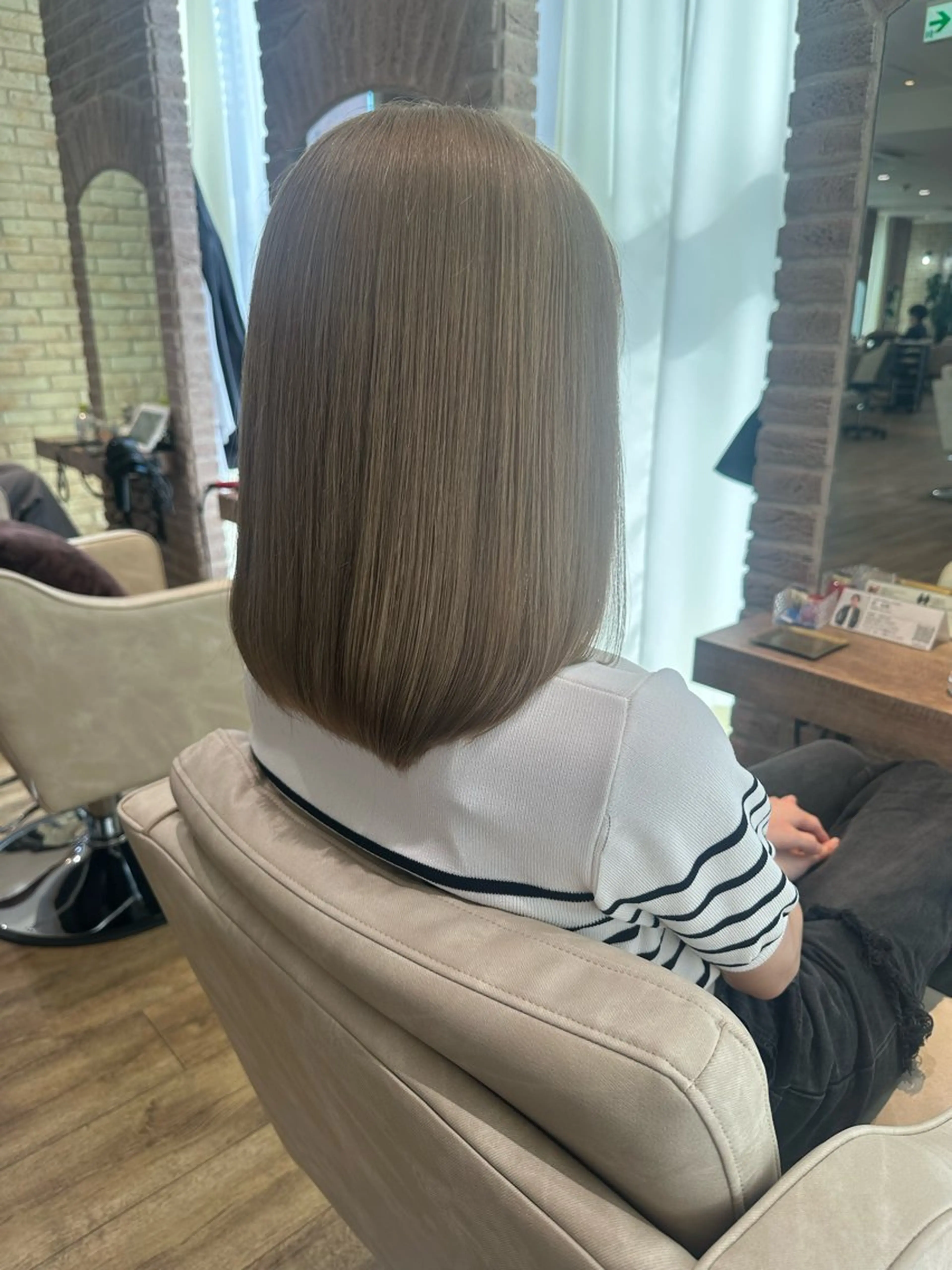 ミディアム 縮毛矯正 ACRO梅田【アクロ】所属・縮毛矯正とカラーの人 倉友哉のヘアスタイル