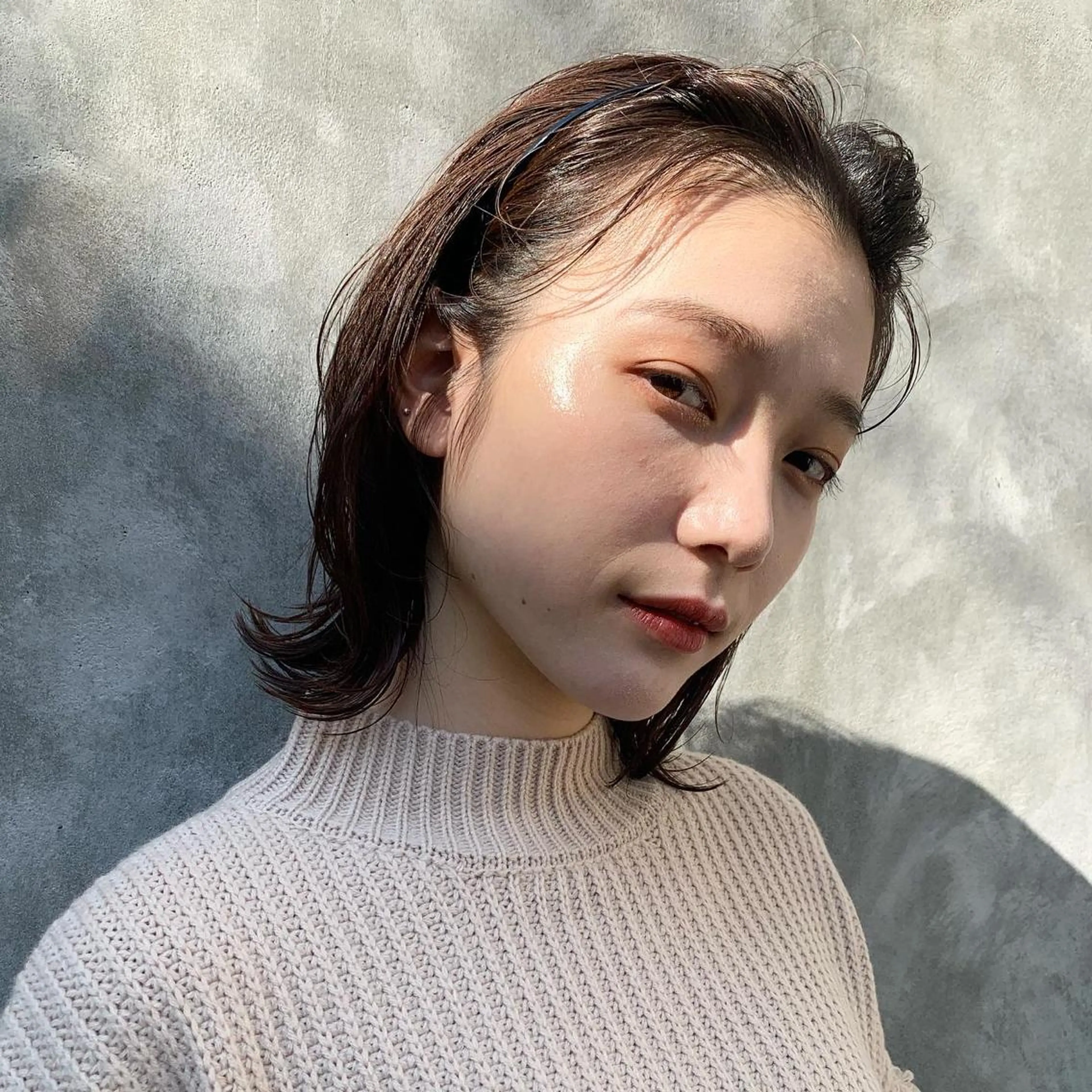 ミディアム ボブ 外ハネヘア アンキシム ahnkism所属・nit by AHNKISMのヘアスタイル