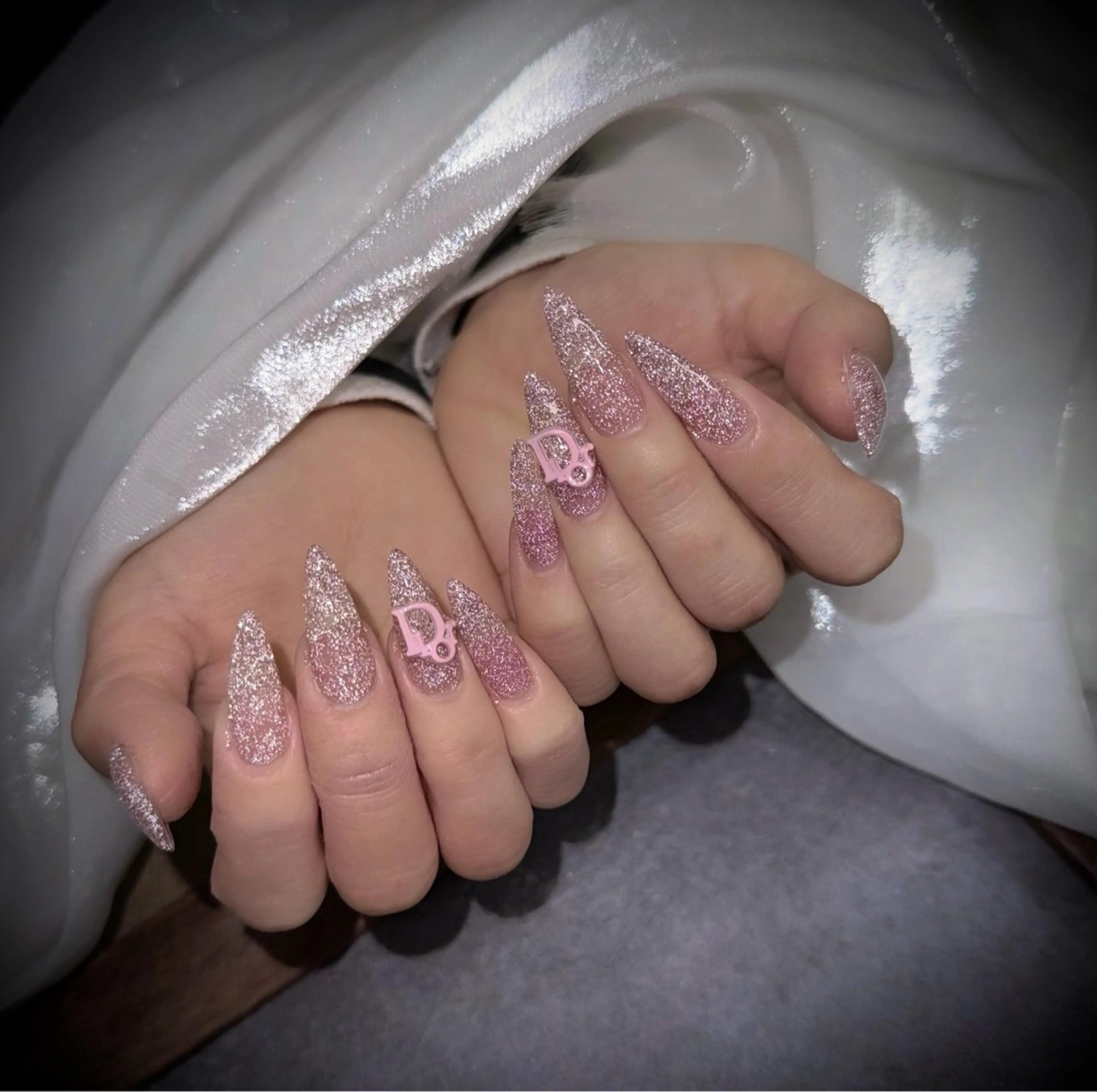 長さ出し10本、フラッシュネイル ワンカラー　(カラーとパーツ変更O🆗)の写真