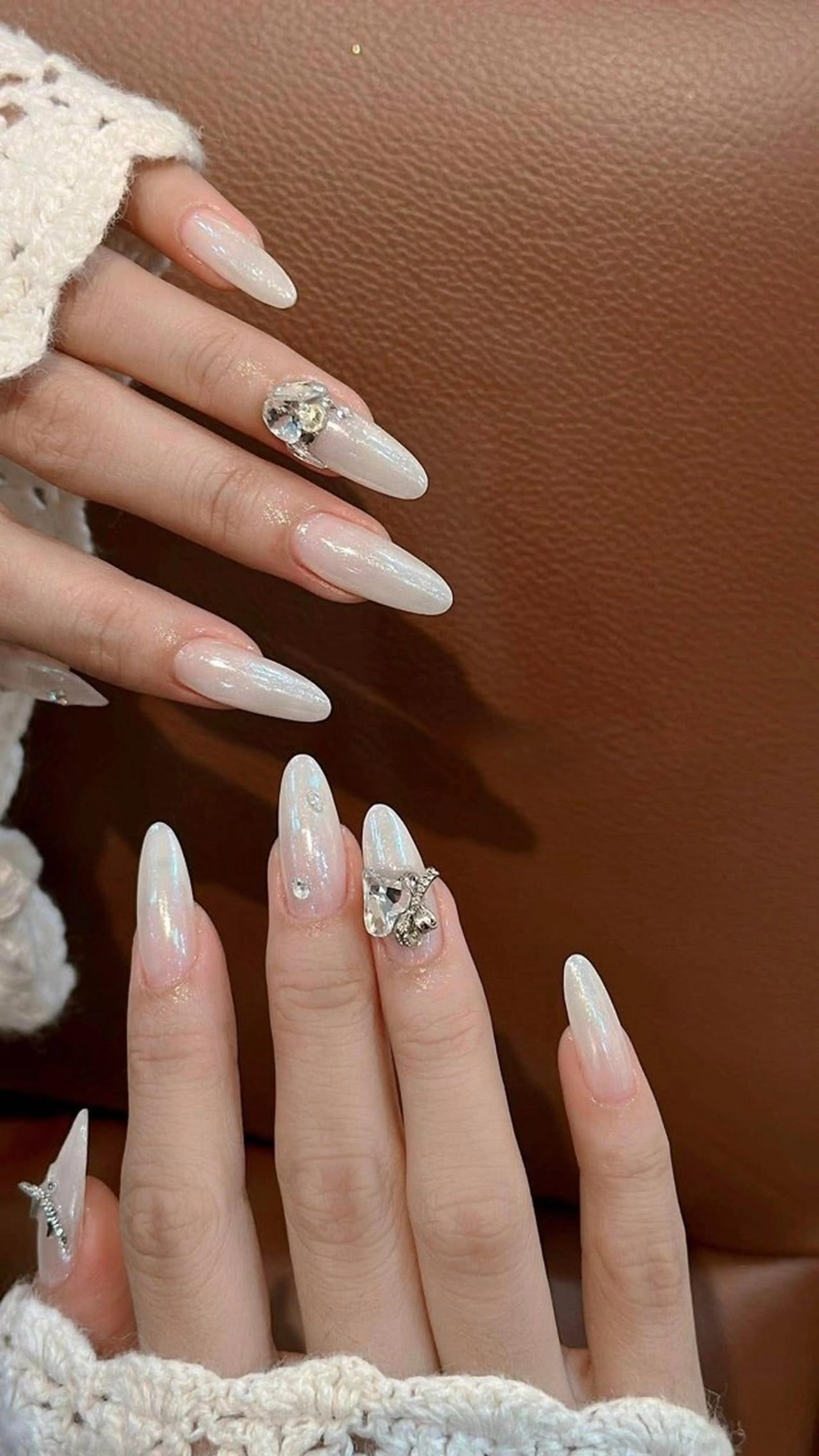 ネイル シンプルネイル ストーンネイル ハンドネイル ZEN Beauty nail spa massage所属・ゆり ちゃんのネイルデザイン