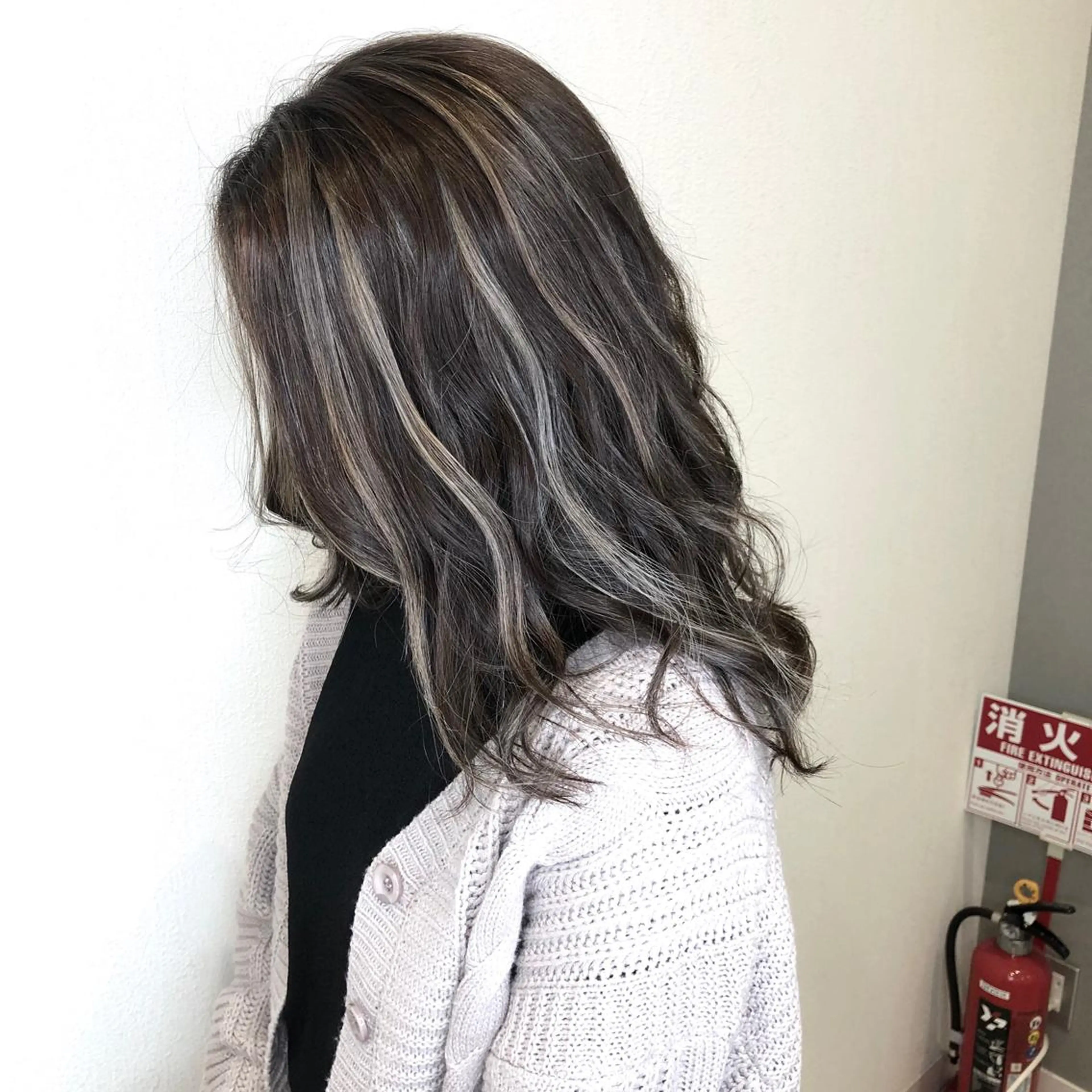 セミロング カラー バレイヤージュ デザインカラー グレージュ ハイライトカラー ハイライト 海外風レイヤーカット 👑店長　平松　由のヘアスタイル