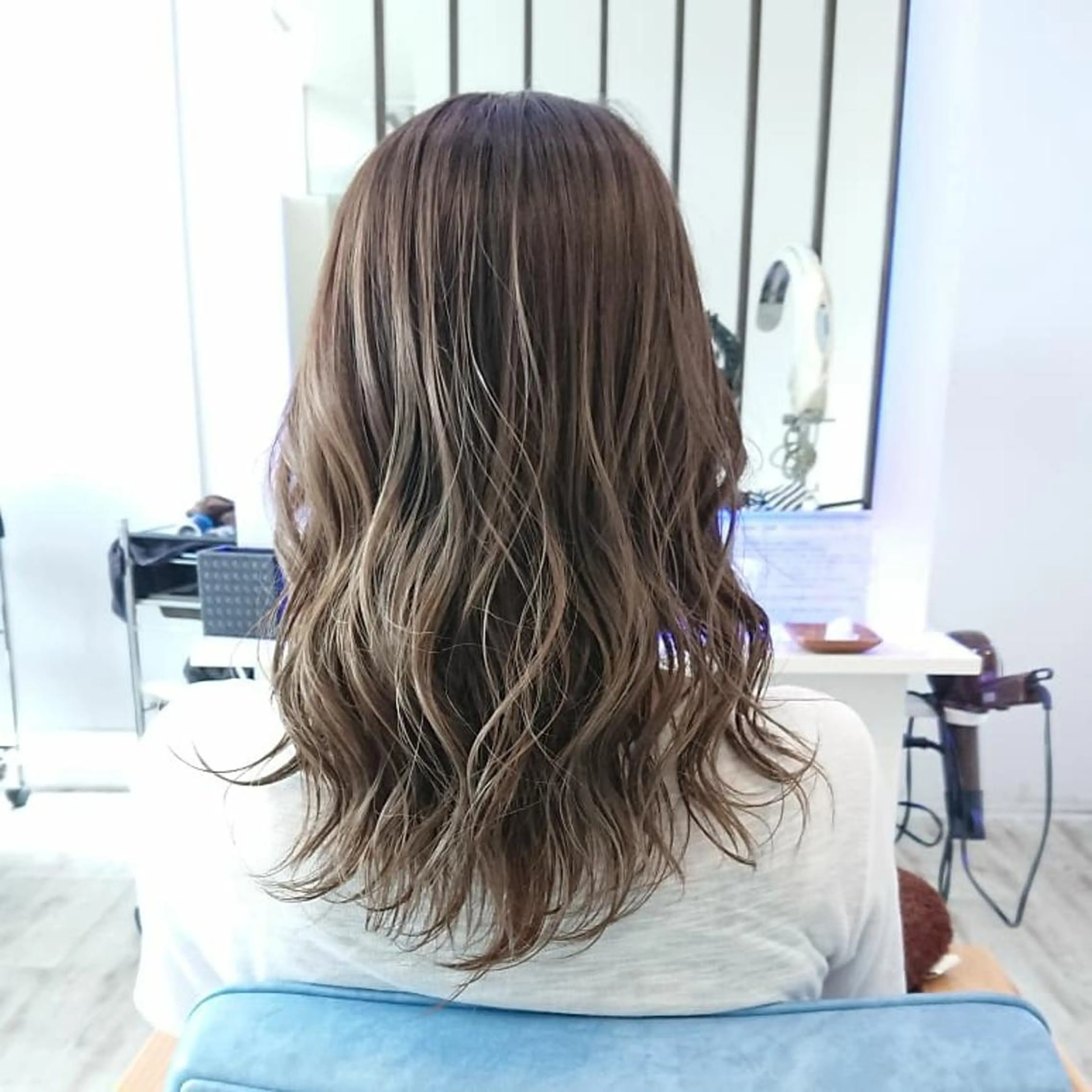 ミディアム カラー ヘアアレンジ 小林 伸行のヘアスタイル