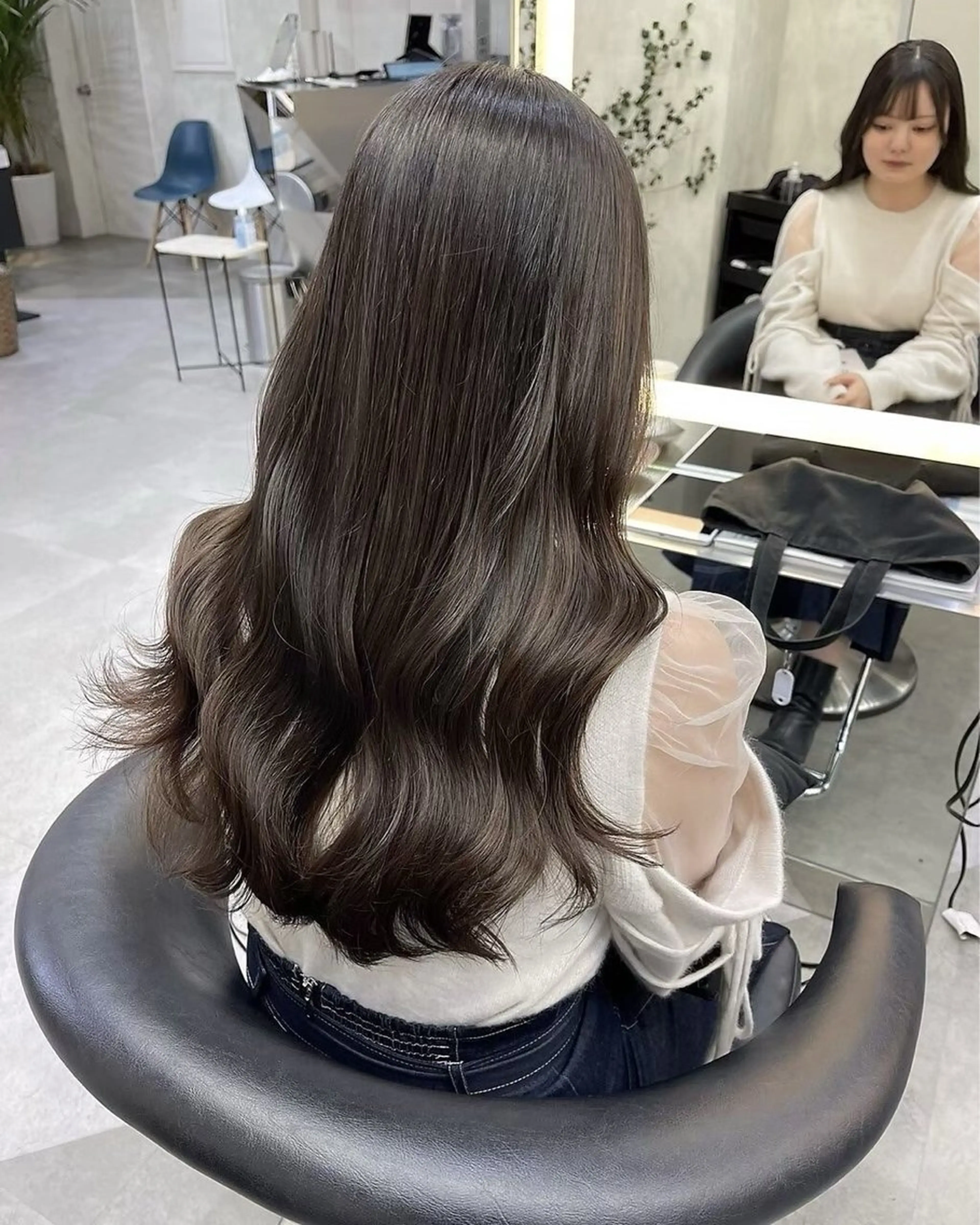ロング カラー Londnaitre 海璃亜のヘアスタイル