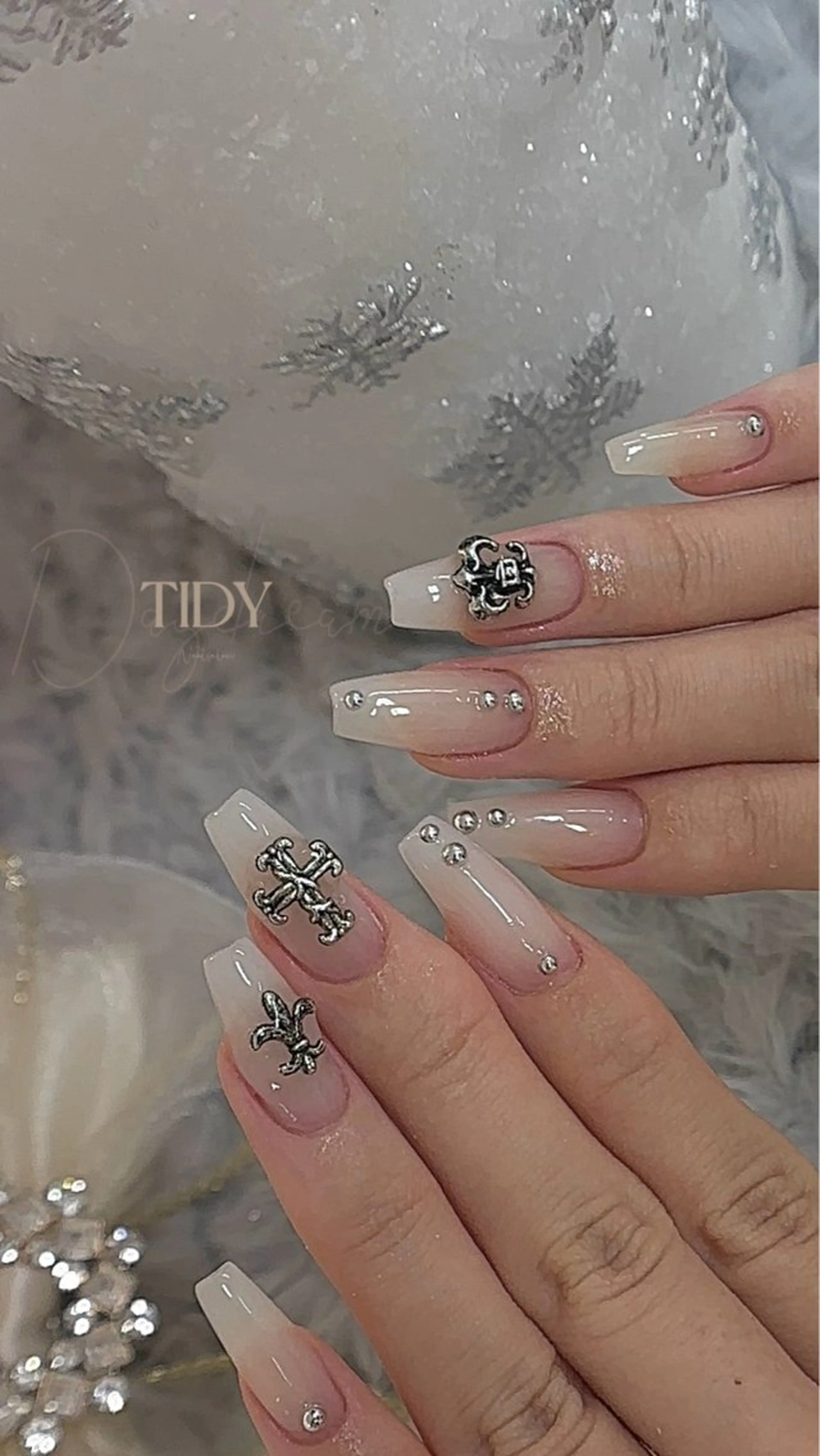 ネイル 長さ出し フットネイル ジェルネイル キラキラネイル 韓国ネイル TIDY M&Mのネイルデザイン