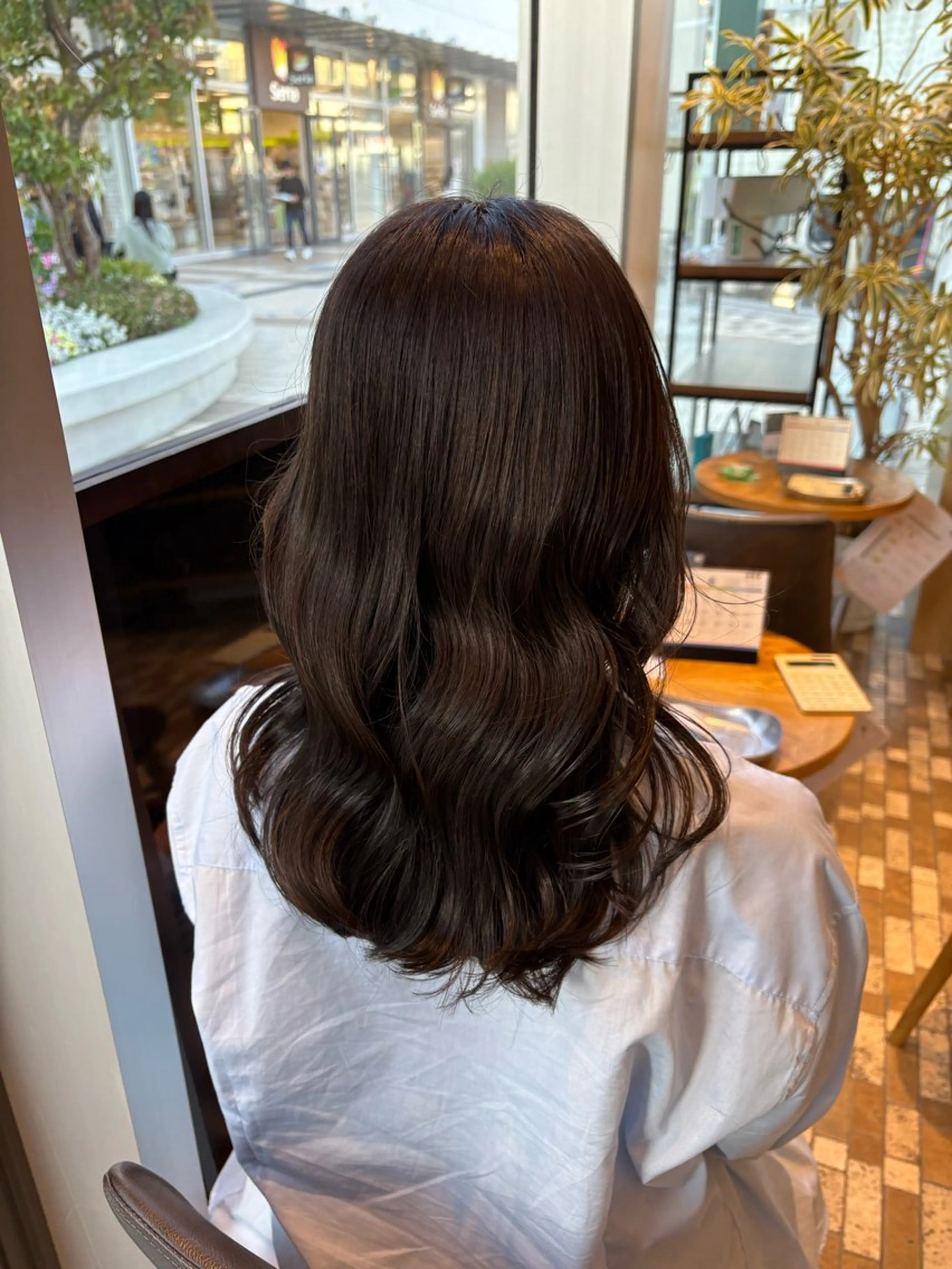 セミロング ヘアカラー Lolonois 森ノ宮/RINのヘアスタイル