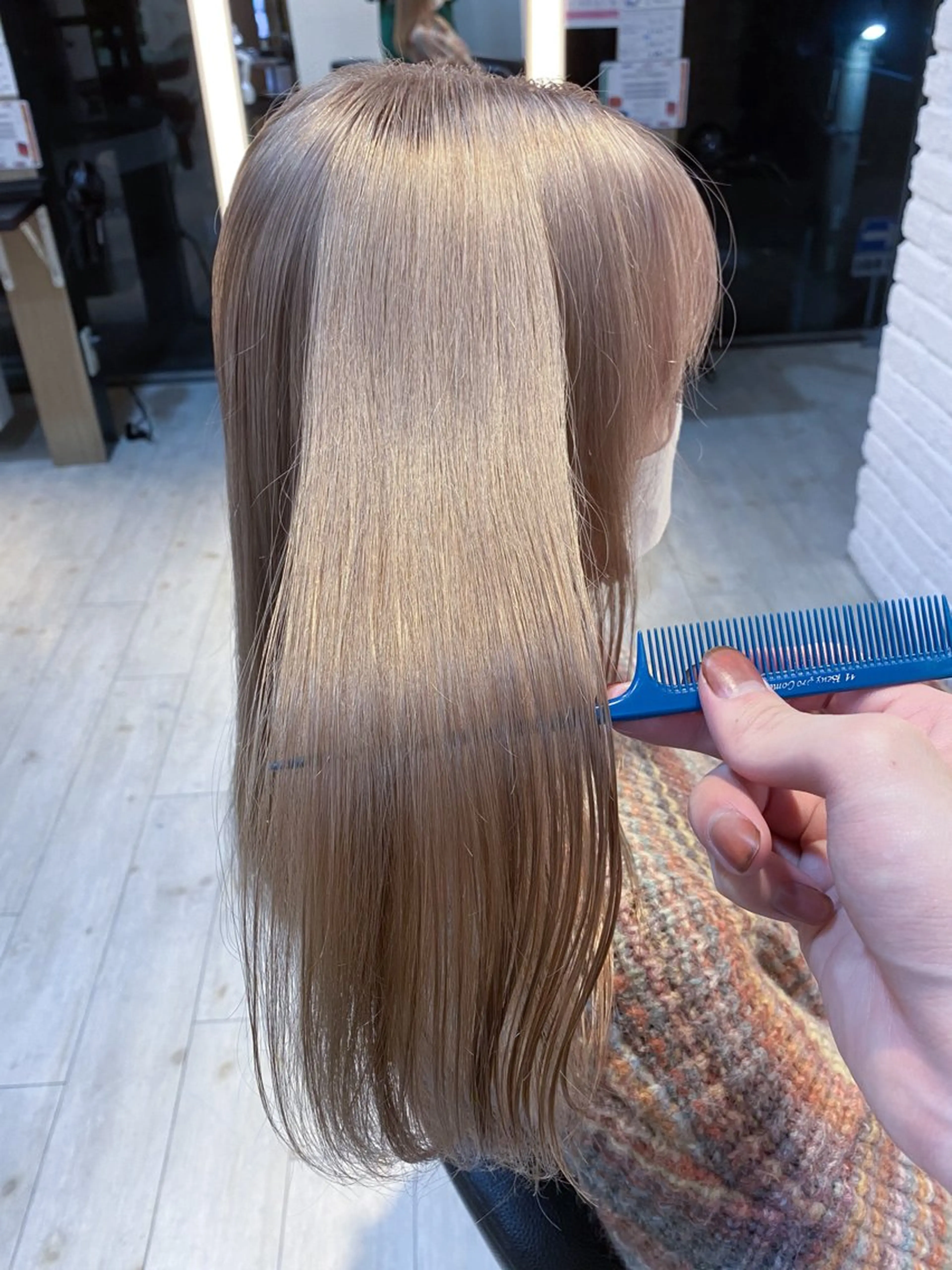 セミロング カラー ベージュカラー ミルクティーベージュ ヘアカラー トリートメント 鈴木/ミルクティー/ ブリーチ/ボブ/のヘアスタイル