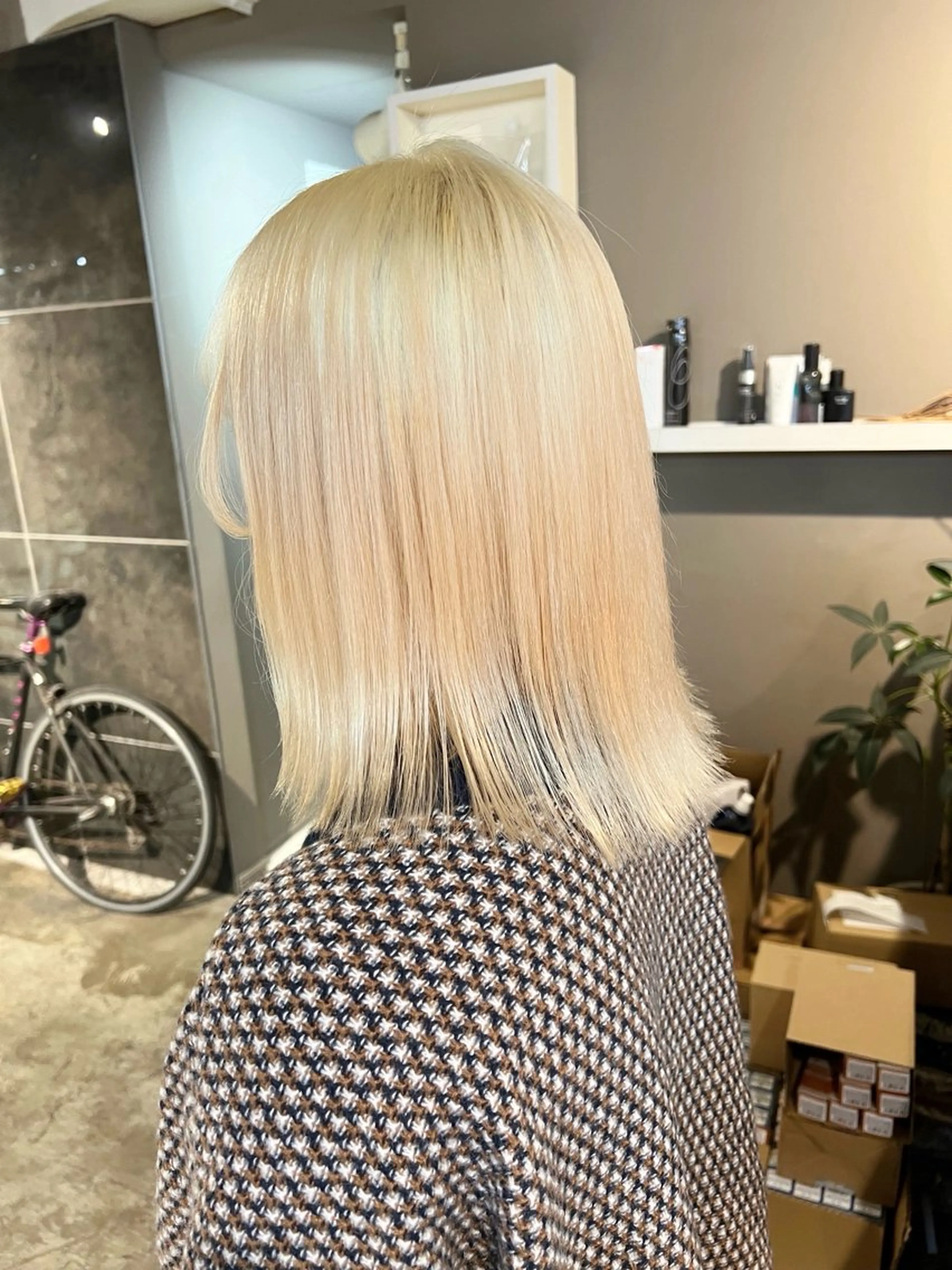 ミディアム カラー ブリーチ daiki 原宿のヘアスタイル