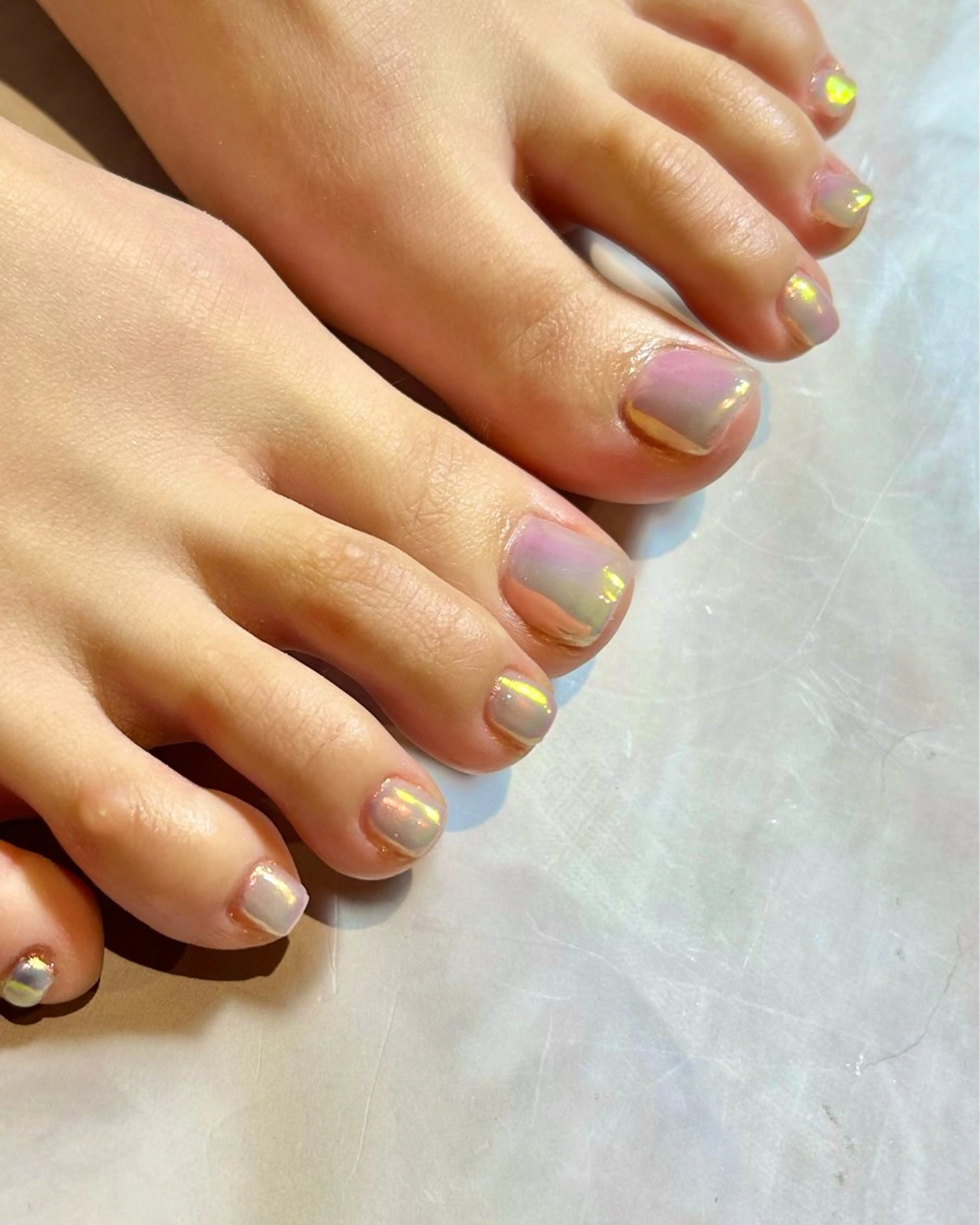 ネイル オーロラネイル ピンク フットネイル Reflection marikoのネイルデザイン