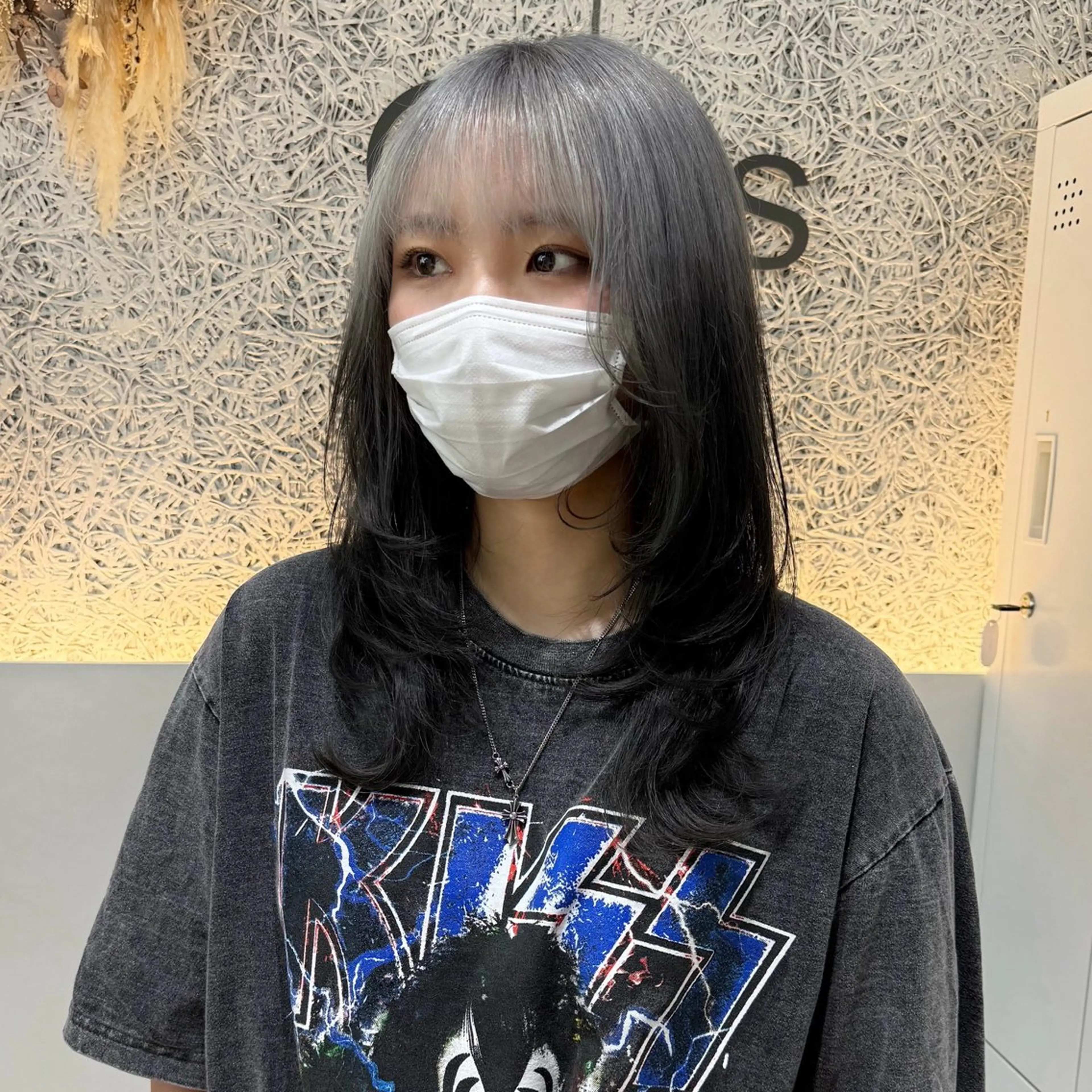 セミロング カラー ダークシルバー シルバー レイヤーカット カット ヘアカラー トリートメント 🌱ブリーチ・透明感 カラー/mapi🦭のヘアスタイル