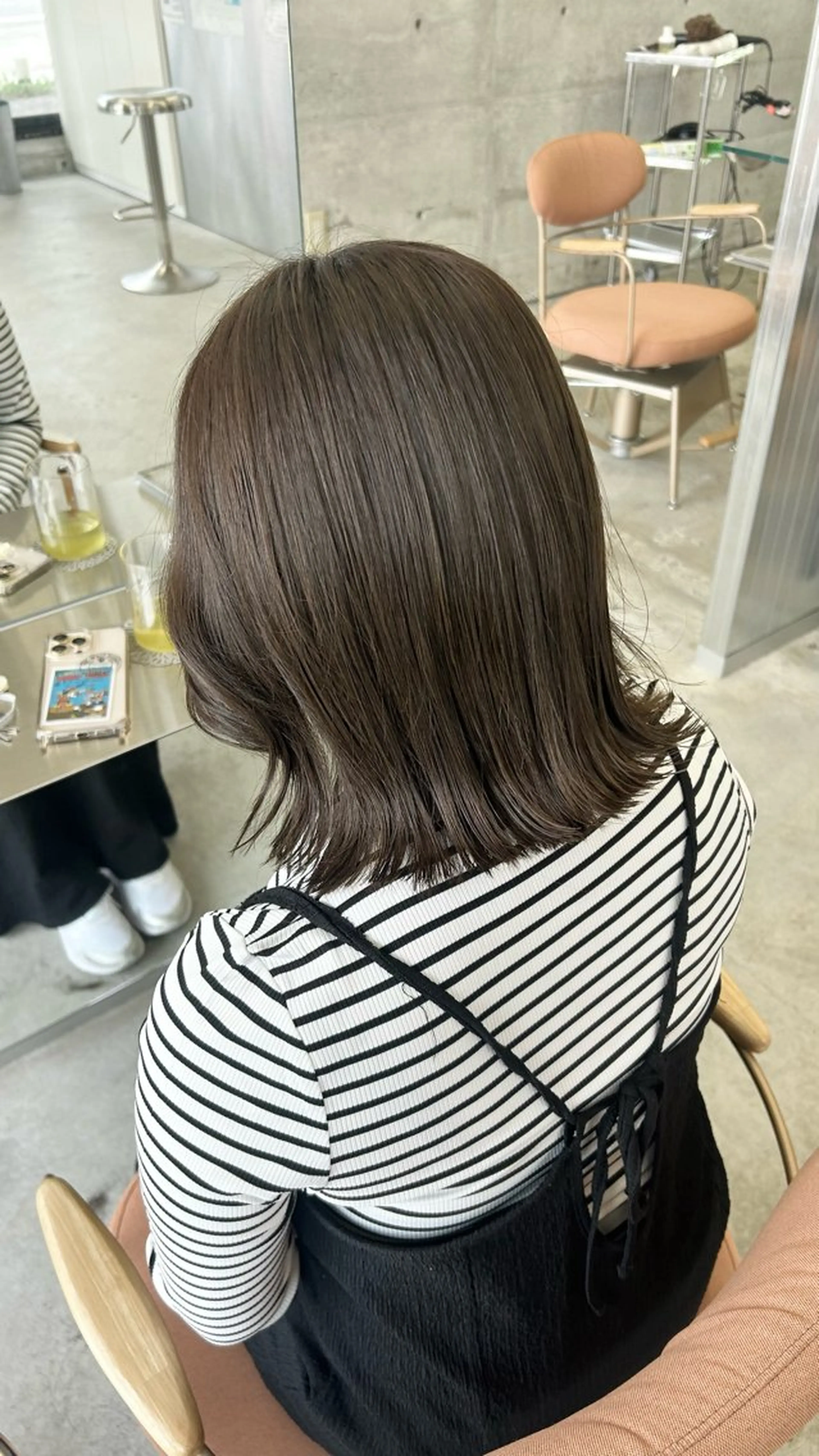 ミディアム ヘアカラー トリートメント LOMARLIE MIMIのヘアスタイル
