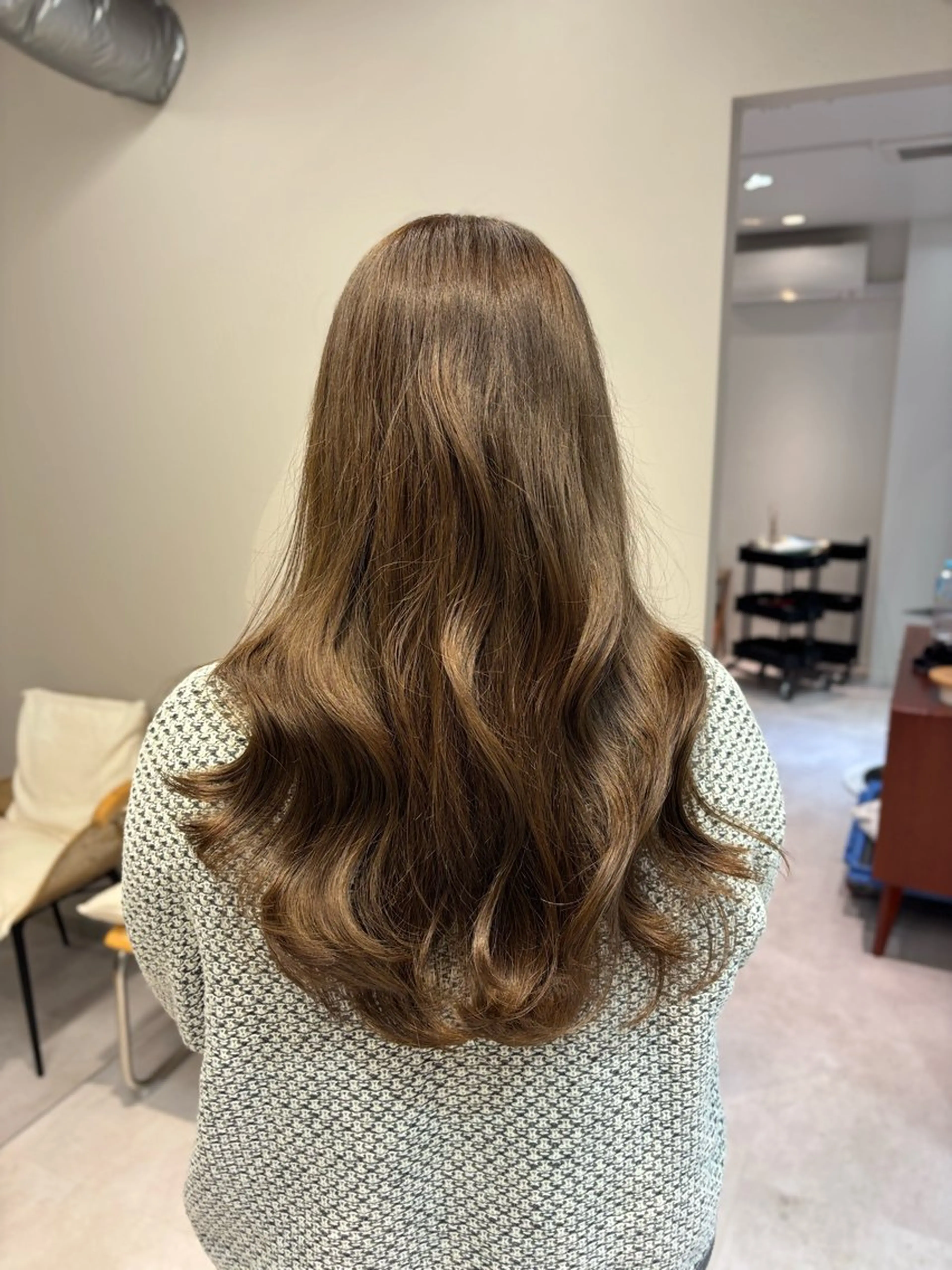 ロング カラー ベージュカラー ブリーチ オリーブベージュ ヘアカラー トリートメント COAPLUS所属・韓国/レイヤー/ 前髪/Asamiのヘアスタイル