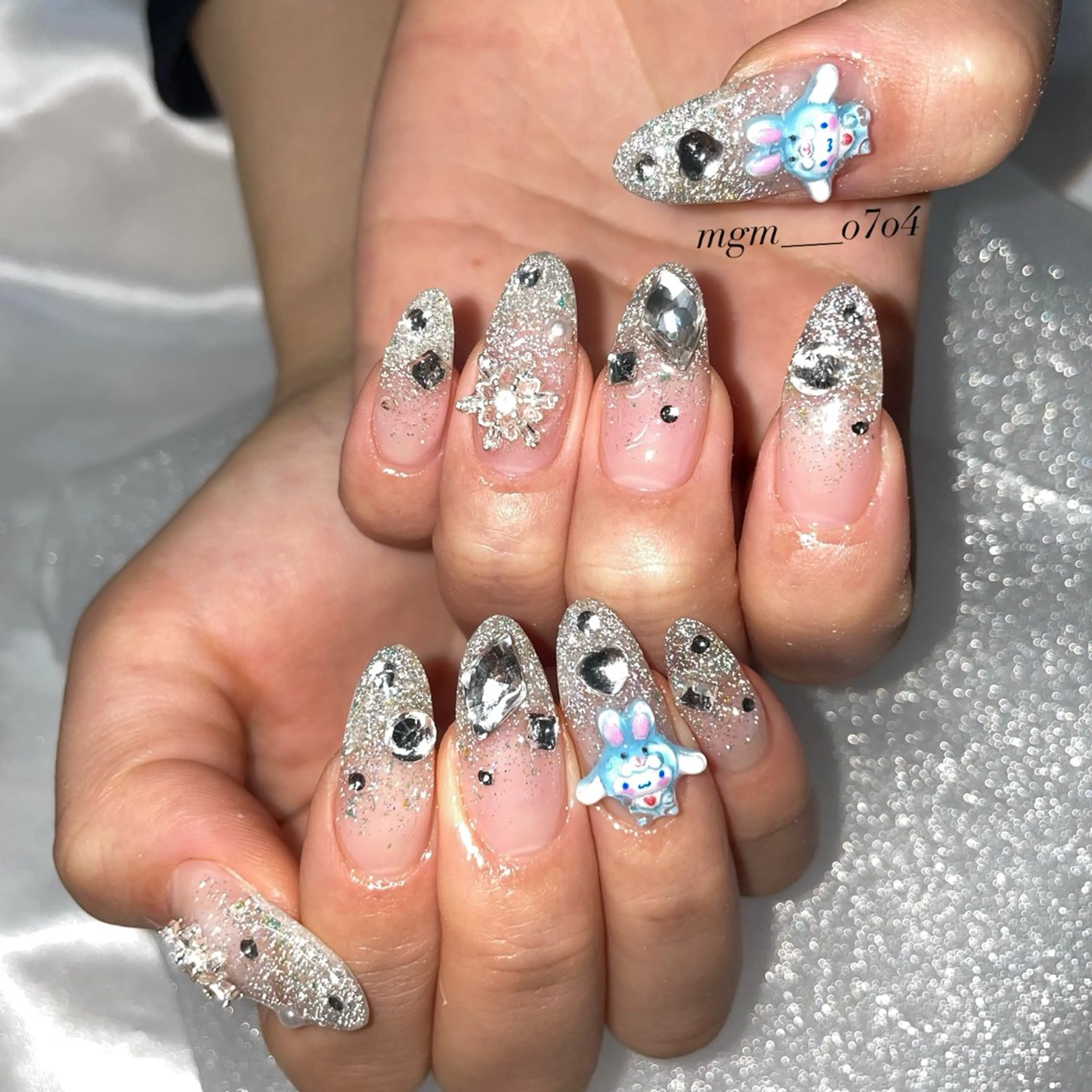 ネイル ハンドネイル ハンドケア MoON...❤︎ MeGuのネイルデザイン