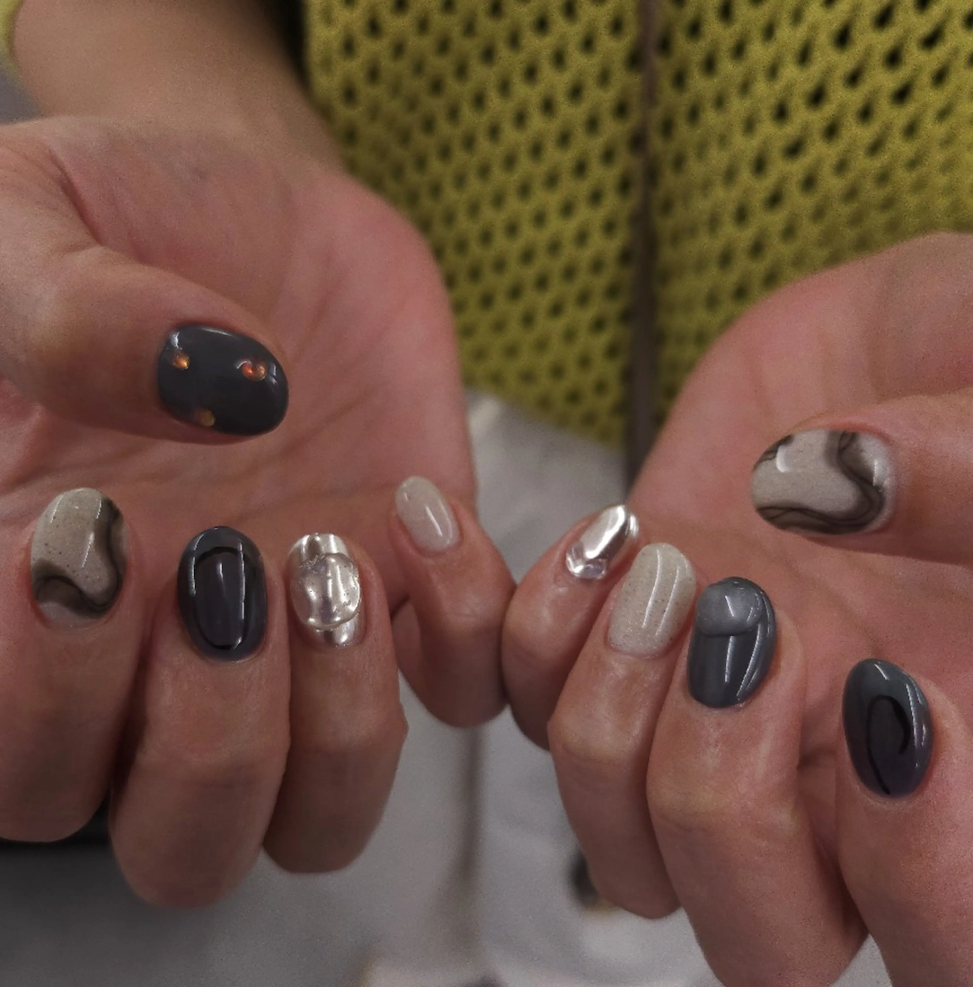 ネイル ジェルネイル 持ち込み ニュアンスネイル パラジェル 冬ネイル ハンドネイル puku nail 🌼kazu🌼のネイルデザイン