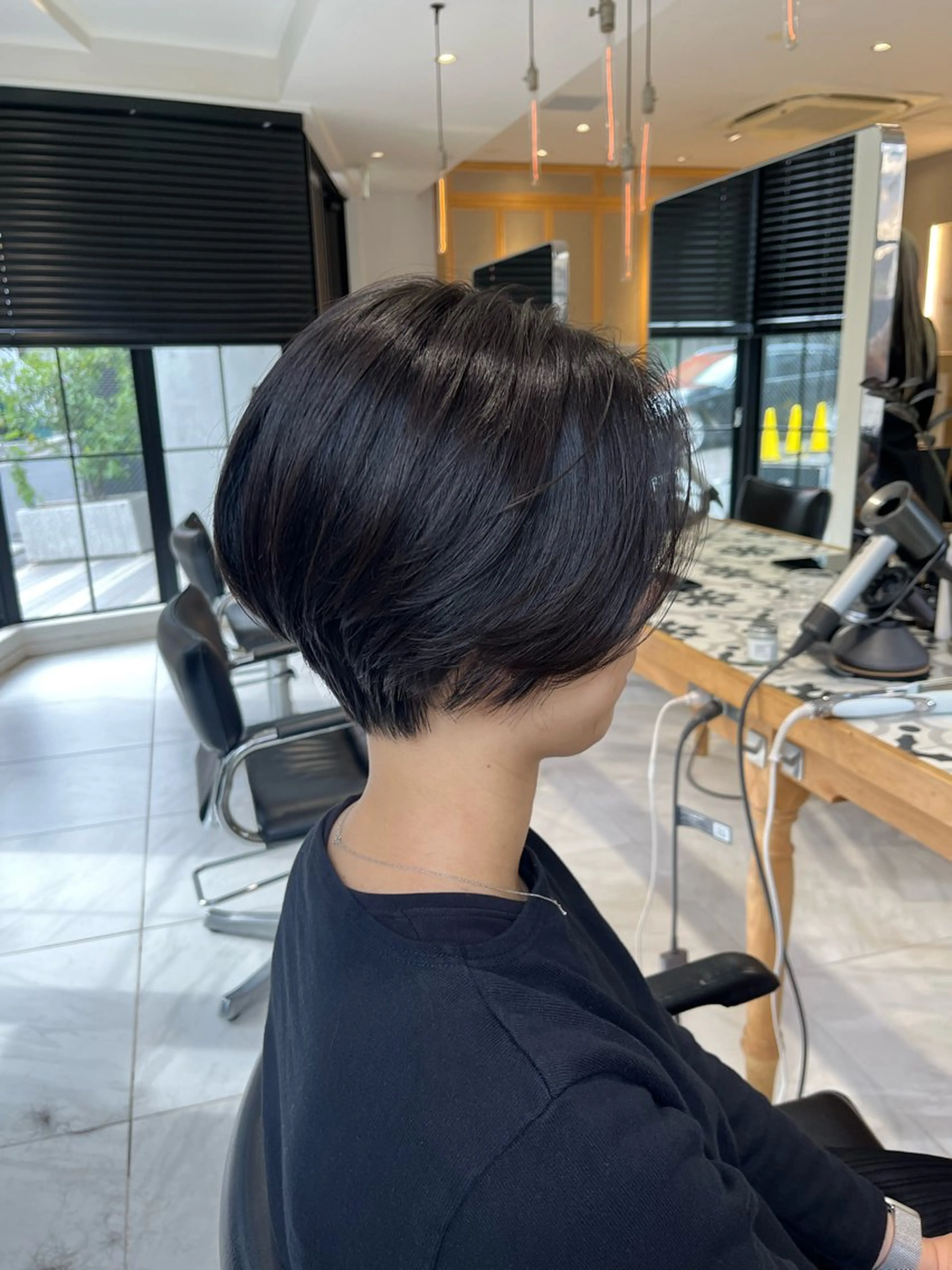 ショート ナミ🩶暗髪/暖色 ❤️/透明感/縮毛のヘアスタイル